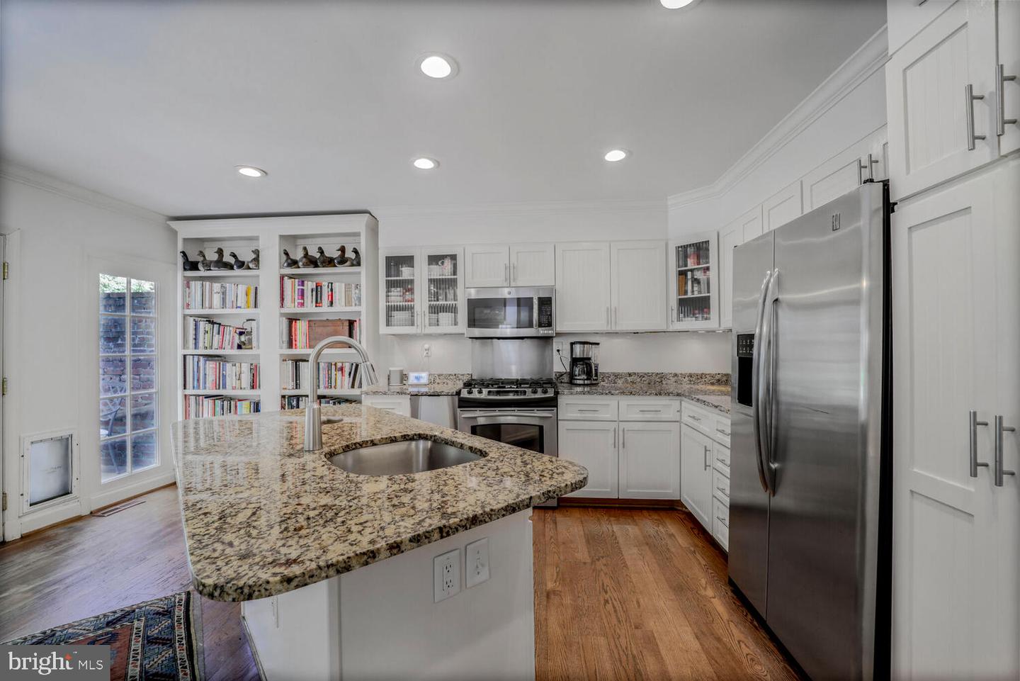 717 S ROYAL ST, ALEXANDRIA, Virginia 22314, 3 Bedrooms Bedrooms, ,2 BathroomsBathrooms,Residential,For sale,717 S ROYAL ST,VAAX2046844 MLS # VAAX2046844