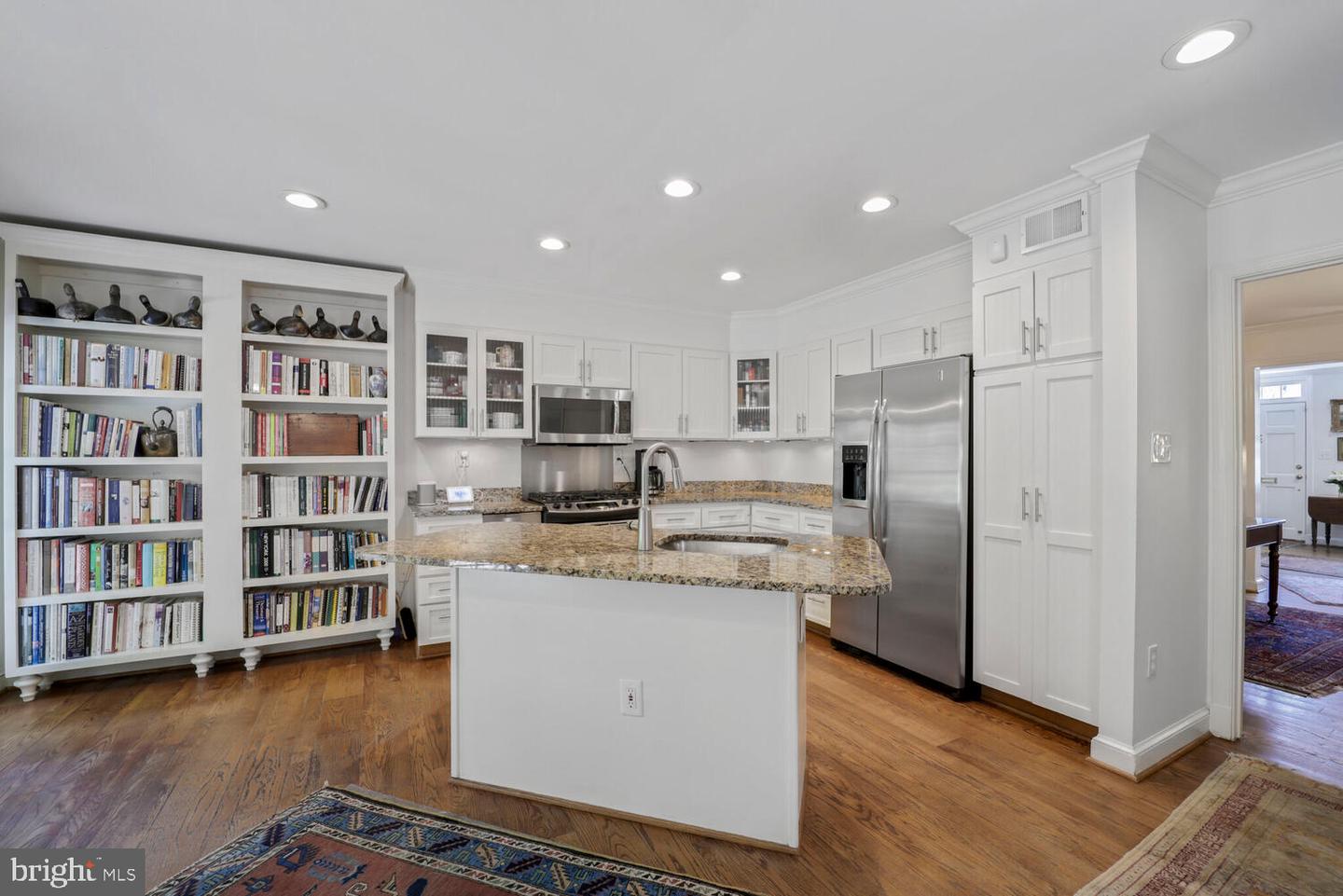 717 S ROYAL ST, ALEXANDRIA, Virginia 22314, 3 Bedrooms Bedrooms, ,2 BathroomsBathrooms,Residential,For sale,717 S ROYAL ST,VAAX2046844 MLS # VAAX2046844
