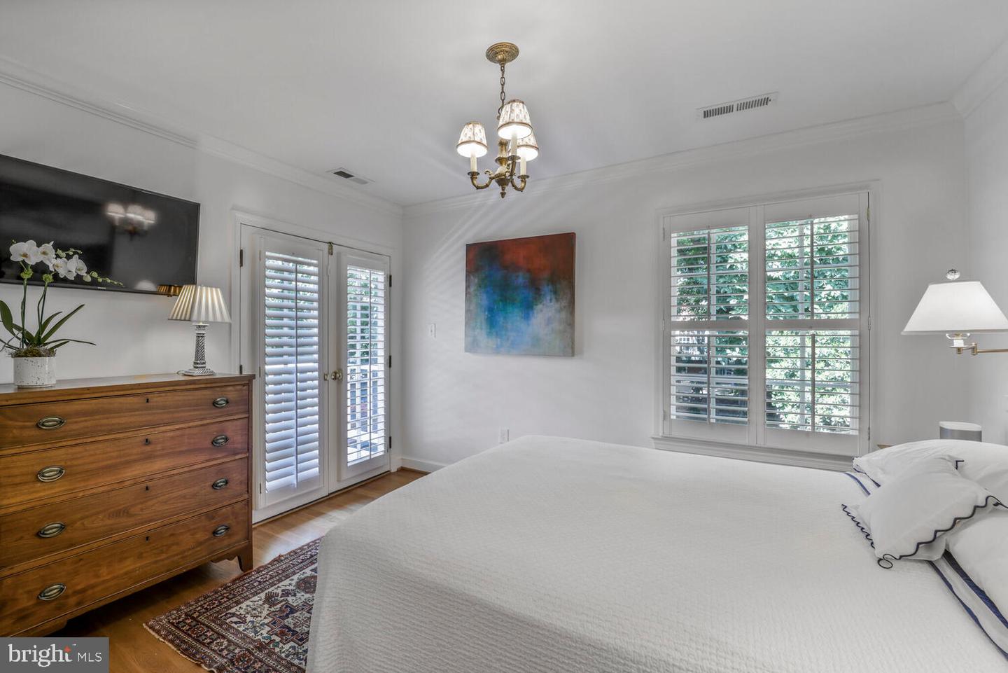 717 S ROYAL ST, ALEXANDRIA, Virginia 22314, 3 Bedrooms Bedrooms, ,2 BathroomsBathrooms,Residential,For sale,717 S ROYAL ST,VAAX2046844 MLS # VAAX2046844