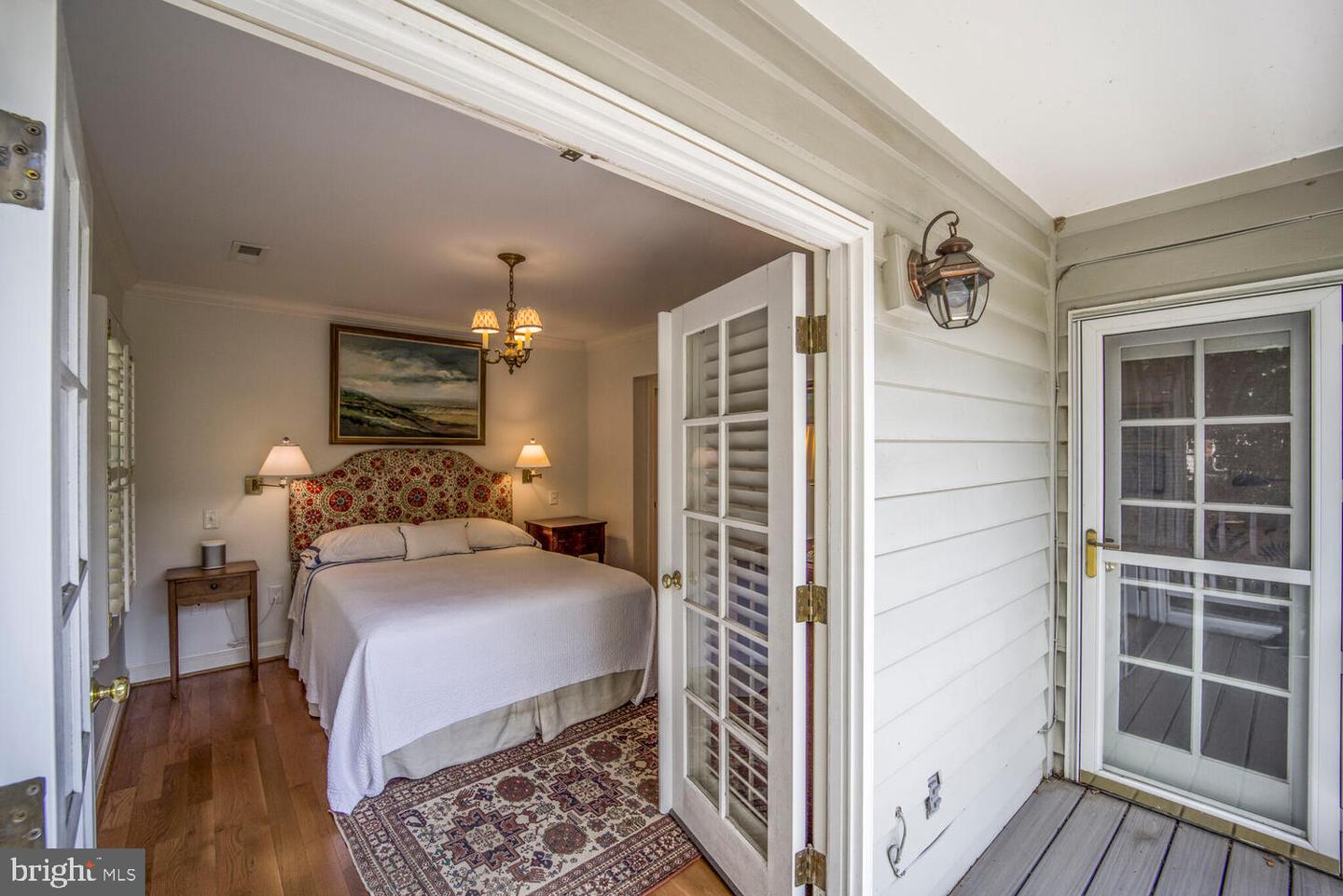 717 S ROYAL ST, ALEXANDRIA, Virginia 22314, 3 Bedrooms Bedrooms, ,2 BathroomsBathrooms,Residential,For sale,717 S ROYAL ST,VAAX2046844 MLS # VAAX2046844