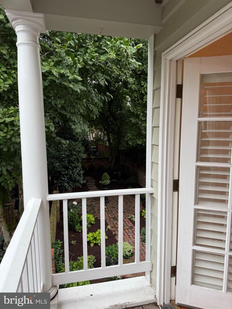 717 S ROYAL ST, ALEXANDRIA, Virginia 22314, 3 Bedrooms Bedrooms, ,2 BathroomsBathrooms,Residential,For sale,717 S ROYAL ST,VAAX2046844 MLS # VAAX2046844