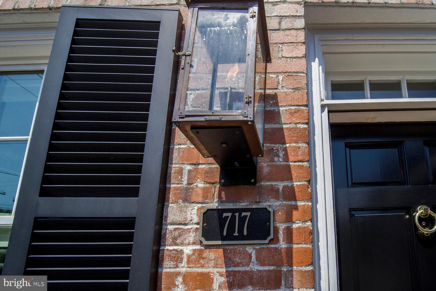 717 S ROYAL ST, ALEXANDRIA, Virginia 22314, 3 Bedrooms Bedrooms, ,2 BathroomsBathrooms,Residential,For sale,717 S ROYAL ST,VAAX2046844 MLS # VAAX2046844