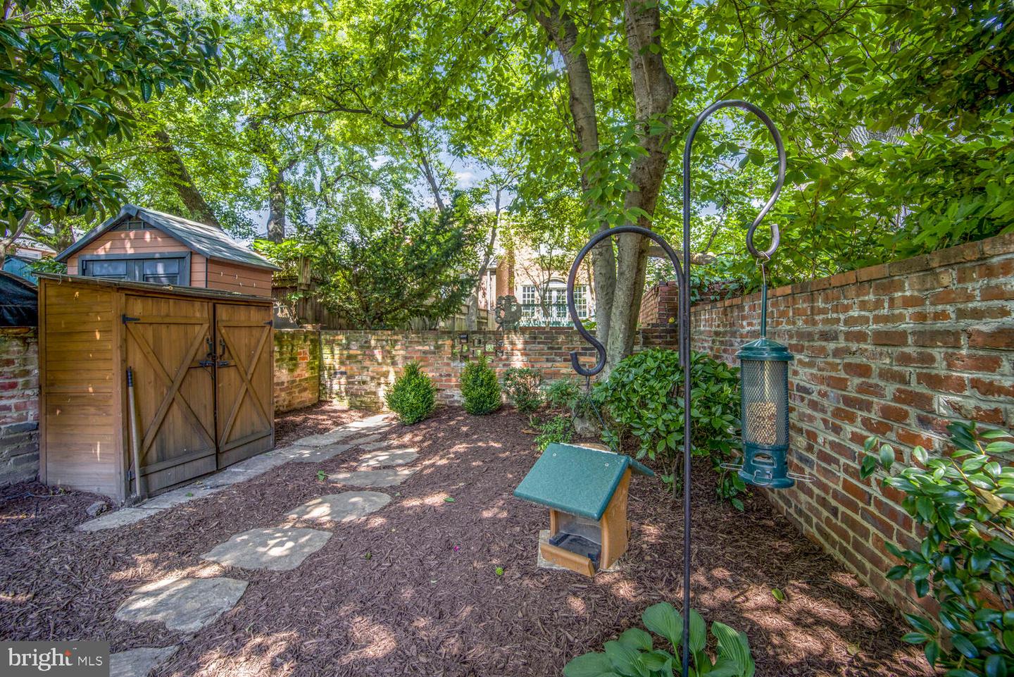 717 S ROYAL ST, ALEXANDRIA, Virginia 22314, 3 Bedrooms Bedrooms, ,2 BathroomsBathrooms,Residential,For sale,717 S ROYAL ST,VAAX2046844 MLS # VAAX2046844