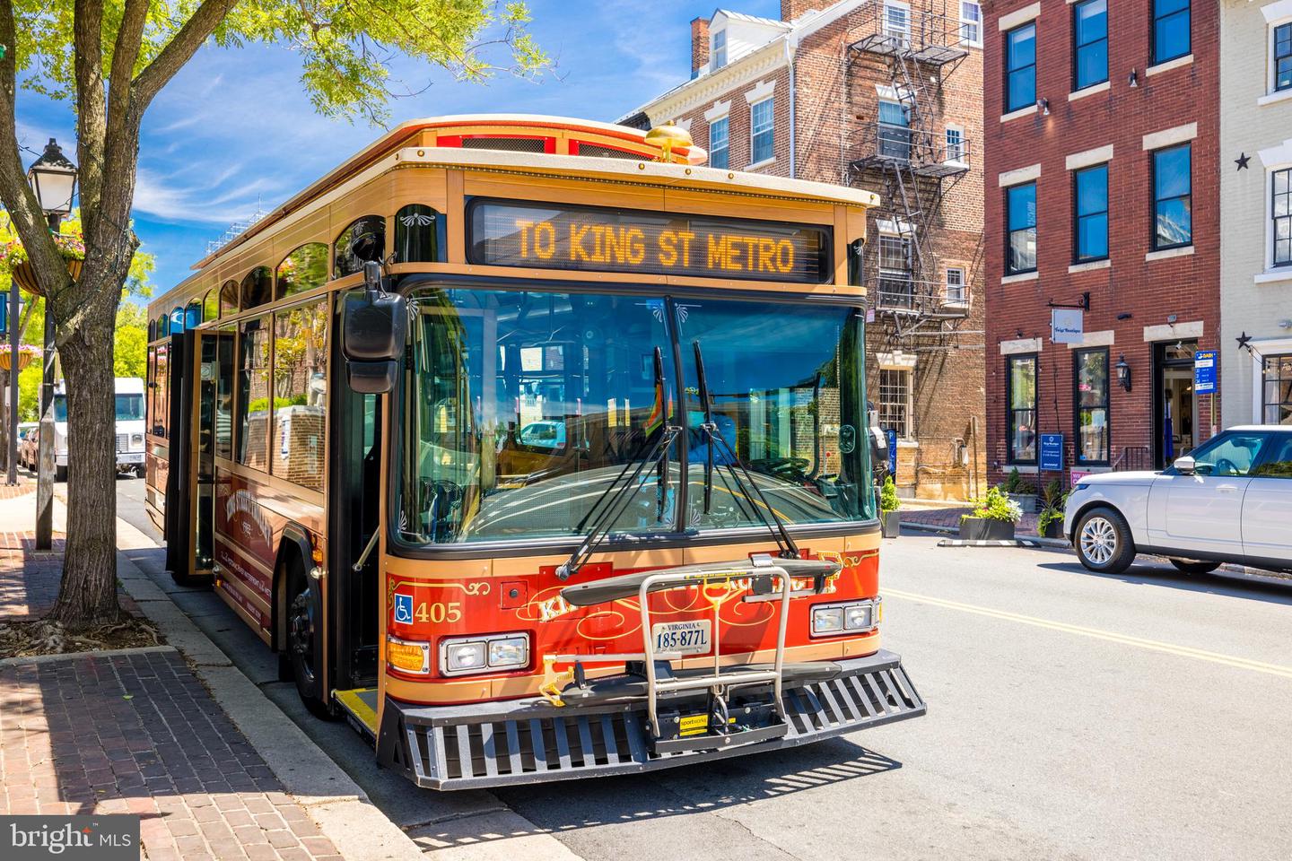 717 S ROYAL ST, ALEXANDRIA, Virginia 22314, 3 Bedrooms Bedrooms, ,2 BathroomsBathrooms,Residential,For sale,717 S ROYAL ST,VAAX2046844 MLS # VAAX2046844