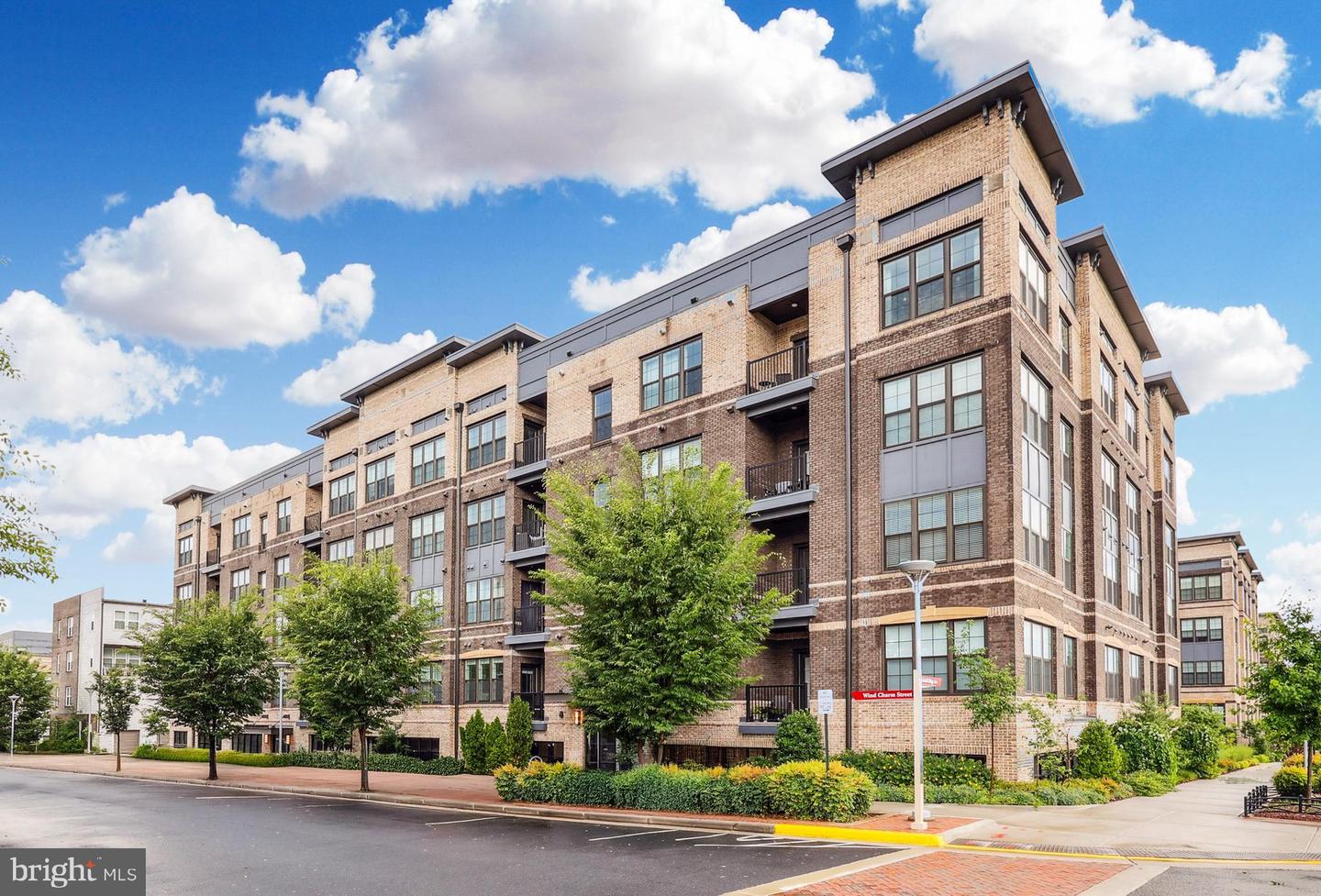 2324 WIND CHARM ST #307, HERNDON, Virginia 20171, 2 Bedrooms Bedrooms, ,2 BathroomsBathrooms,Residential,For sale,2324 WIND CHARM ST #307,VAFX2250012 MLS # VAFX2250012