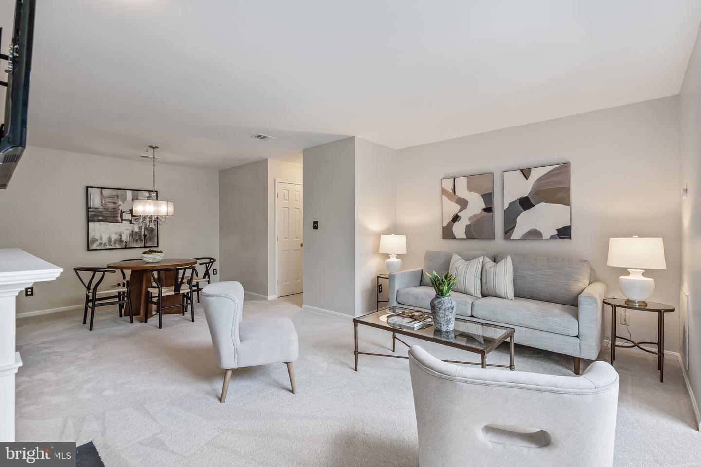 2810 LEE OAKS PL #302, FALLS CHURCH, Virginia 22046, 3 Bedrooms Bedrooms, ,2 BathroomsBathrooms,Residential,For sale,2810 LEE OAKS PL #302,VAFX2250456 MLS # VAFX2250456