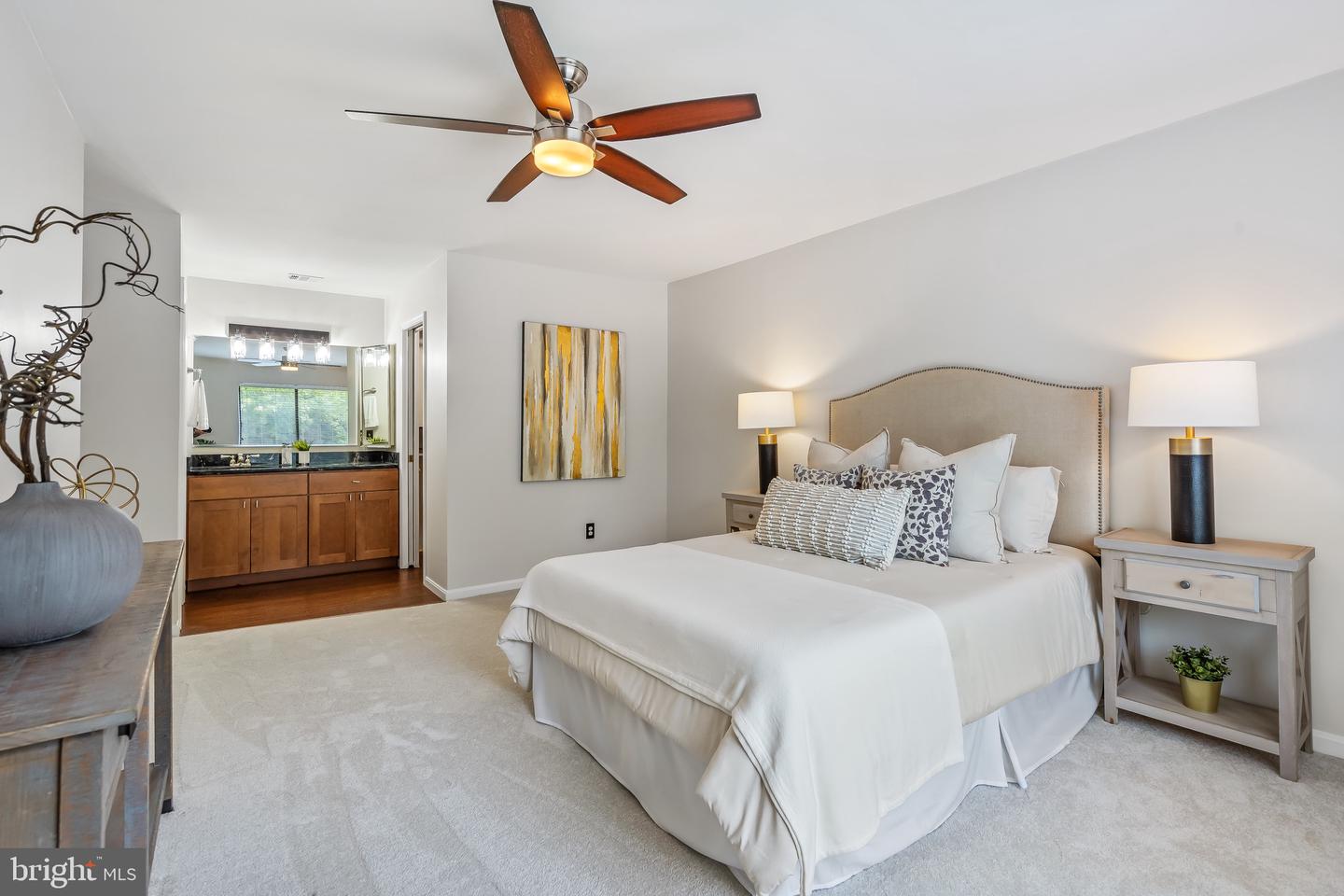 2810 LEE OAKS PL #302, FALLS CHURCH, Virginia 22046, 3 Bedrooms Bedrooms, ,2 BathroomsBathrooms,Residential,For sale,2810 LEE OAKS PL #302,VAFX2250456 MLS # VAFX2250456