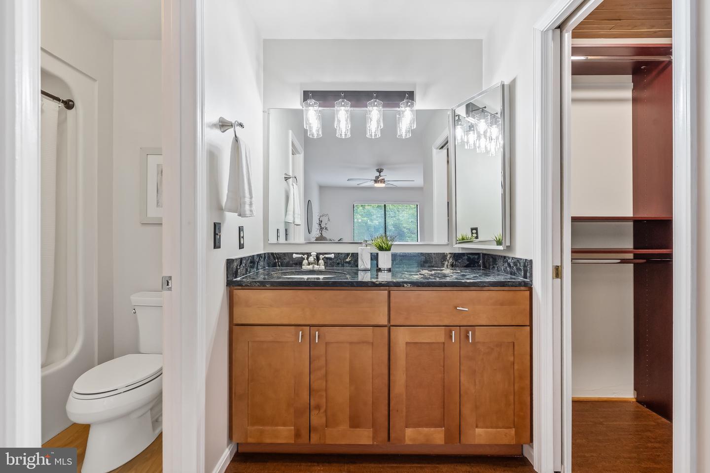 2810 LEE OAKS PL #302, FALLS CHURCH, Virginia 22046, 3 Bedrooms Bedrooms, ,2 BathroomsBathrooms,Residential,For sale,2810 LEE OAKS PL #302,VAFX2250456 MLS # VAFX2250456