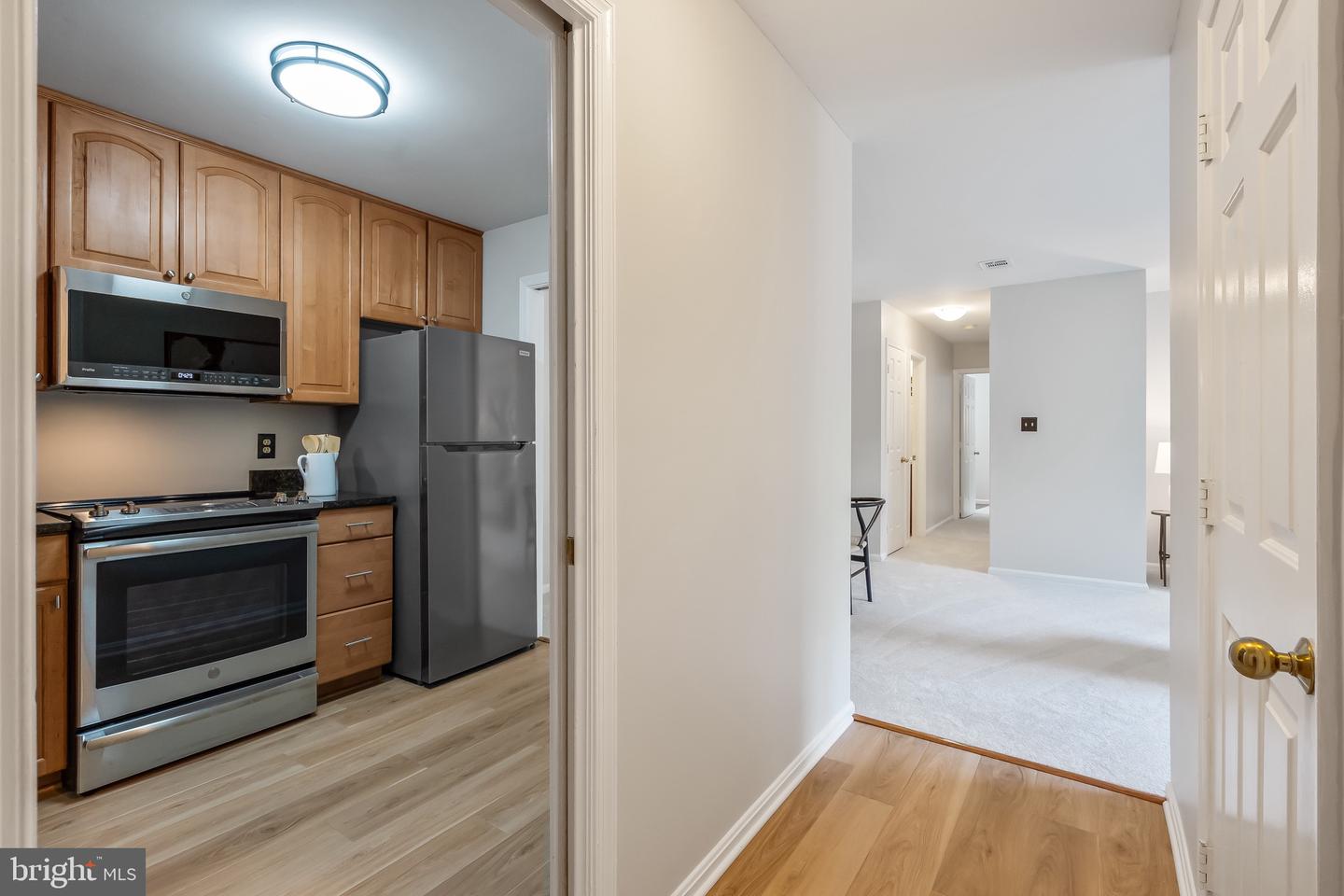2810 LEE OAKS PL #302, FALLS CHURCH, Virginia 22046, 3 Bedrooms Bedrooms, ,2 BathroomsBathrooms,Residential,For sale,2810 LEE OAKS PL #302,VAFX2250456 MLS # VAFX2250456
