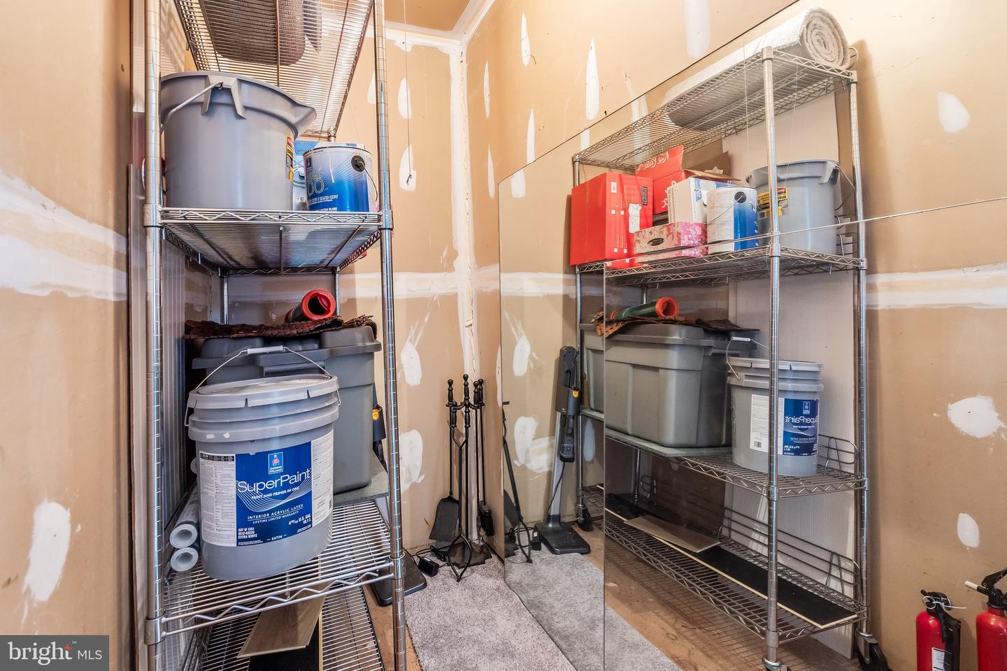 2810 LEE OAKS PL #302, FALLS CHURCH, Virginia 22046, 3 Bedrooms Bedrooms, ,2 BathroomsBathrooms,Residential,For sale,2810 LEE OAKS PL #302,VAFX2250456 MLS # VAFX2250456