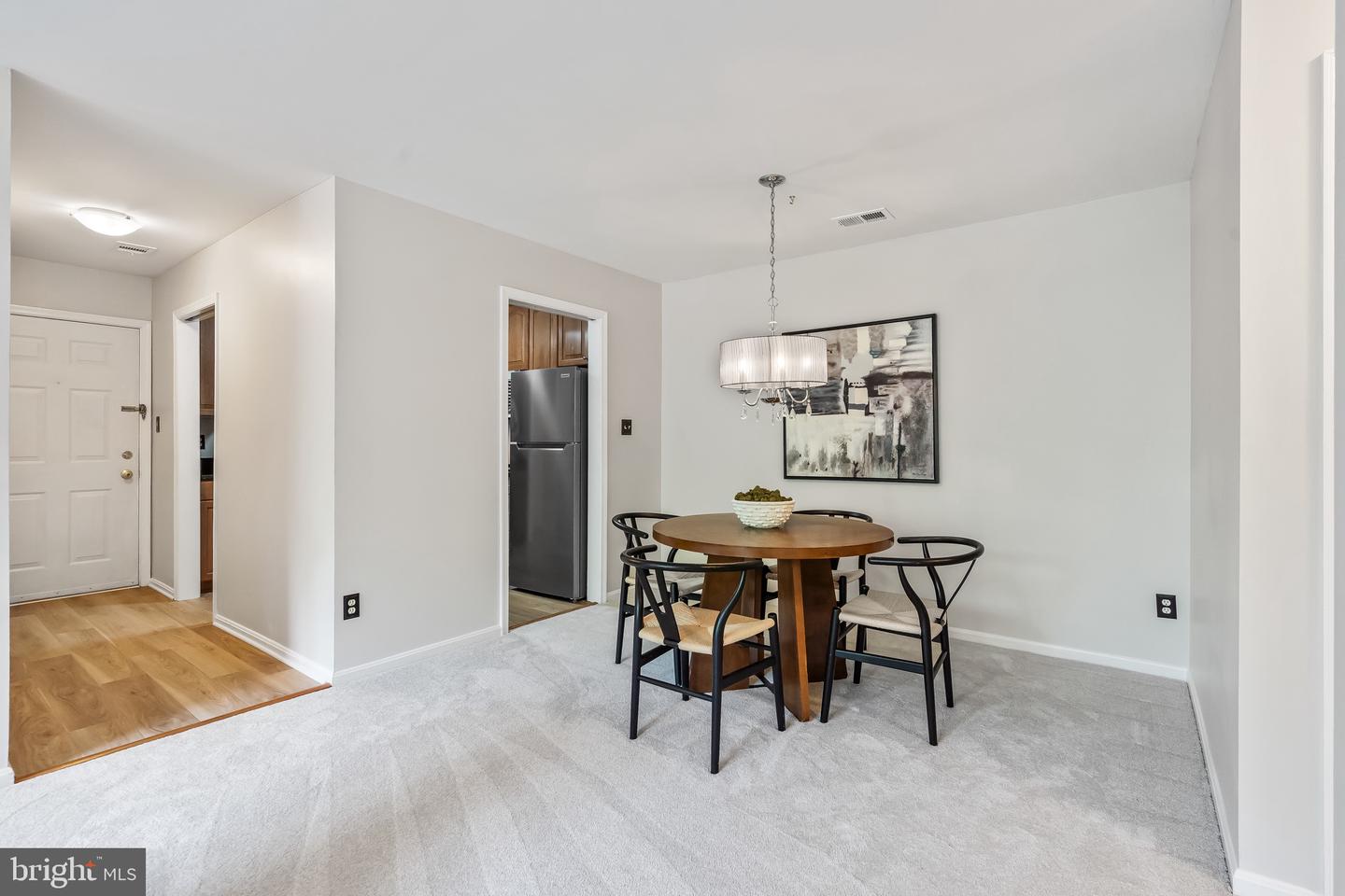 2810 LEE OAKS PL #302, FALLS CHURCH, Virginia 22046, 3 Bedrooms Bedrooms, ,2 BathroomsBathrooms,Residential,For sale,2810 LEE OAKS PL #302,VAFX2250456 MLS # VAFX2250456