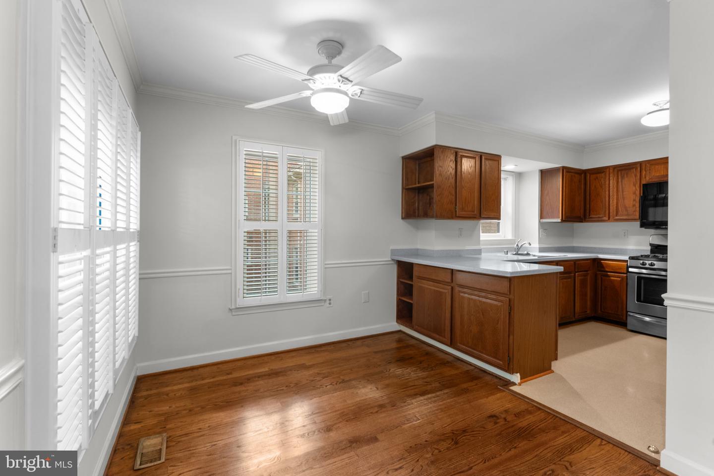 3031 FEDERAL HILL DR, SEVEN CORNERS, Virginia 22044, 4 Bedrooms Bedrooms, ,3 BathroomsBathrooms,Residential,For sale,3031 FEDERAL HILL DR,VAFX2250132 MLS # VAFX2250132