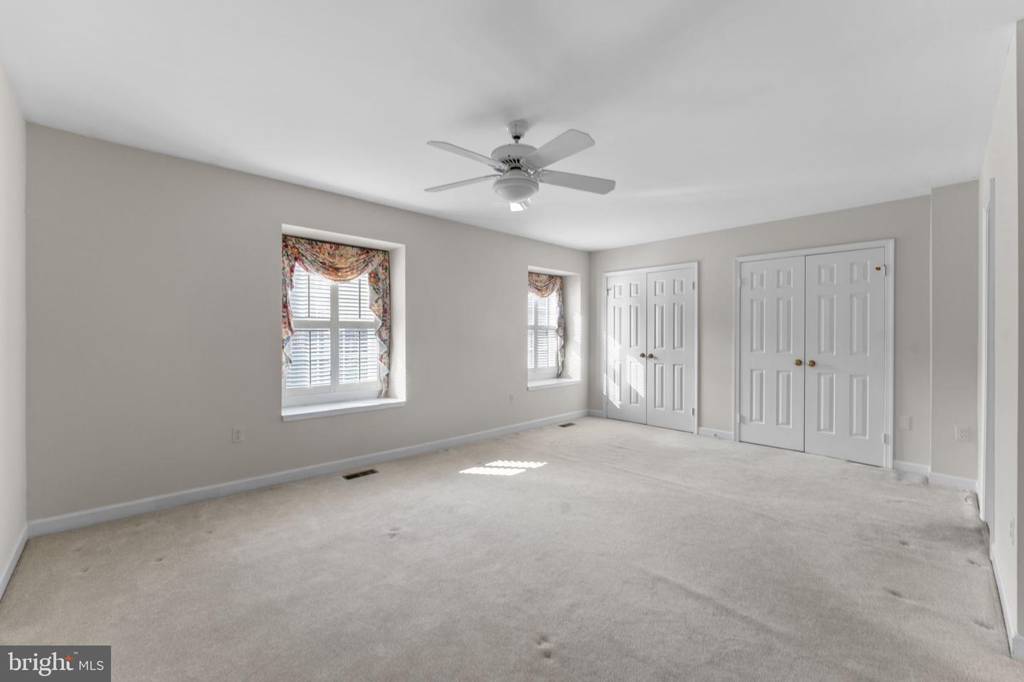 3031 FEDERAL HILL DR, SEVEN CORNERS, Virginia 22044, 4 Bedrooms Bedrooms, ,3 BathroomsBathrooms,Residential,For sale,3031 FEDERAL HILL DR,VAFX2250132 MLS # VAFX2250132