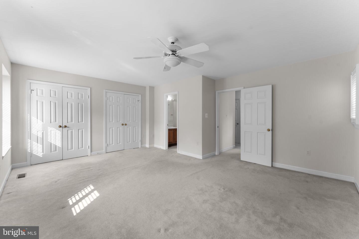 3031 FEDERAL HILL DR, SEVEN CORNERS, Virginia 22044, 4 Bedrooms Bedrooms, ,3 BathroomsBathrooms,Residential,For sale,3031 FEDERAL HILL DR,VAFX2250132 MLS # VAFX2250132