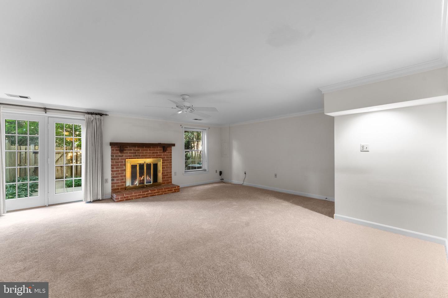 3031 FEDERAL HILL DR, SEVEN CORNERS, Virginia 22044, 4 Bedrooms Bedrooms, ,3 BathroomsBathrooms,Residential,For sale,3031 FEDERAL HILL DR,VAFX2250132 MLS # VAFX2250132