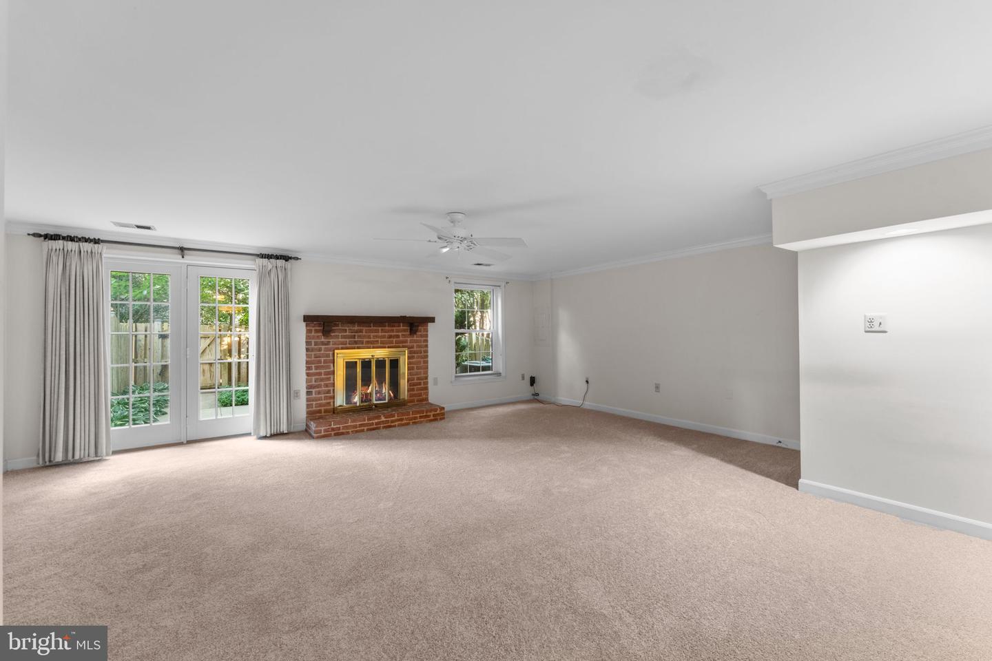 3031 FEDERAL HILL DR, SEVEN CORNERS, Virginia 22044, 4 Bedrooms Bedrooms, ,3 BathroomsBathrooms,Residential,For sale,3031 FEDERAL HILL DR,VAFX2250132 MLS # VAFX2250132