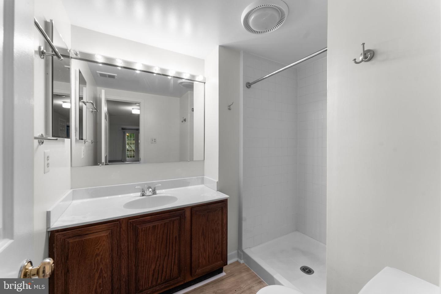 3031 FEDERAL HILL DR, SEVEN CORNERS, Virginia 22044, 4 Bedrooms Bedrooms, ,3 BathroomsBathrooms,Residential,For sale,3031 FEDERAL HILL DR,VAFX2250132 MLS # VAFX2250132