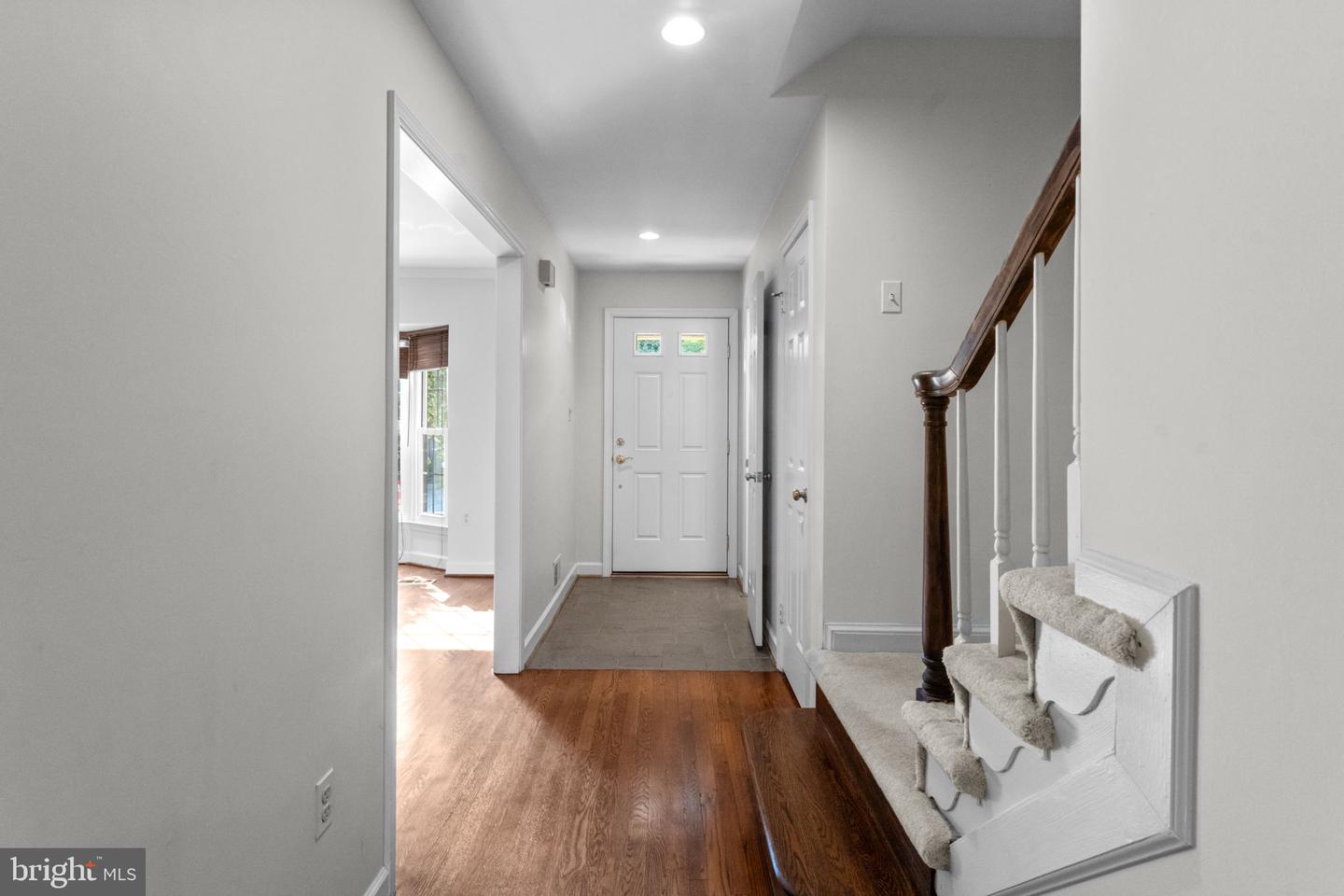 3031 FEDERAL HILL DR, SEVEN CORNERS, Virginia 22044, 4 Bedrooms Bedrooms, ,3 BathroomsBathrooms,Residential,For sale,3031 FEDERAL HILL DR,VAFX2250132 MLS # VAFX2250132