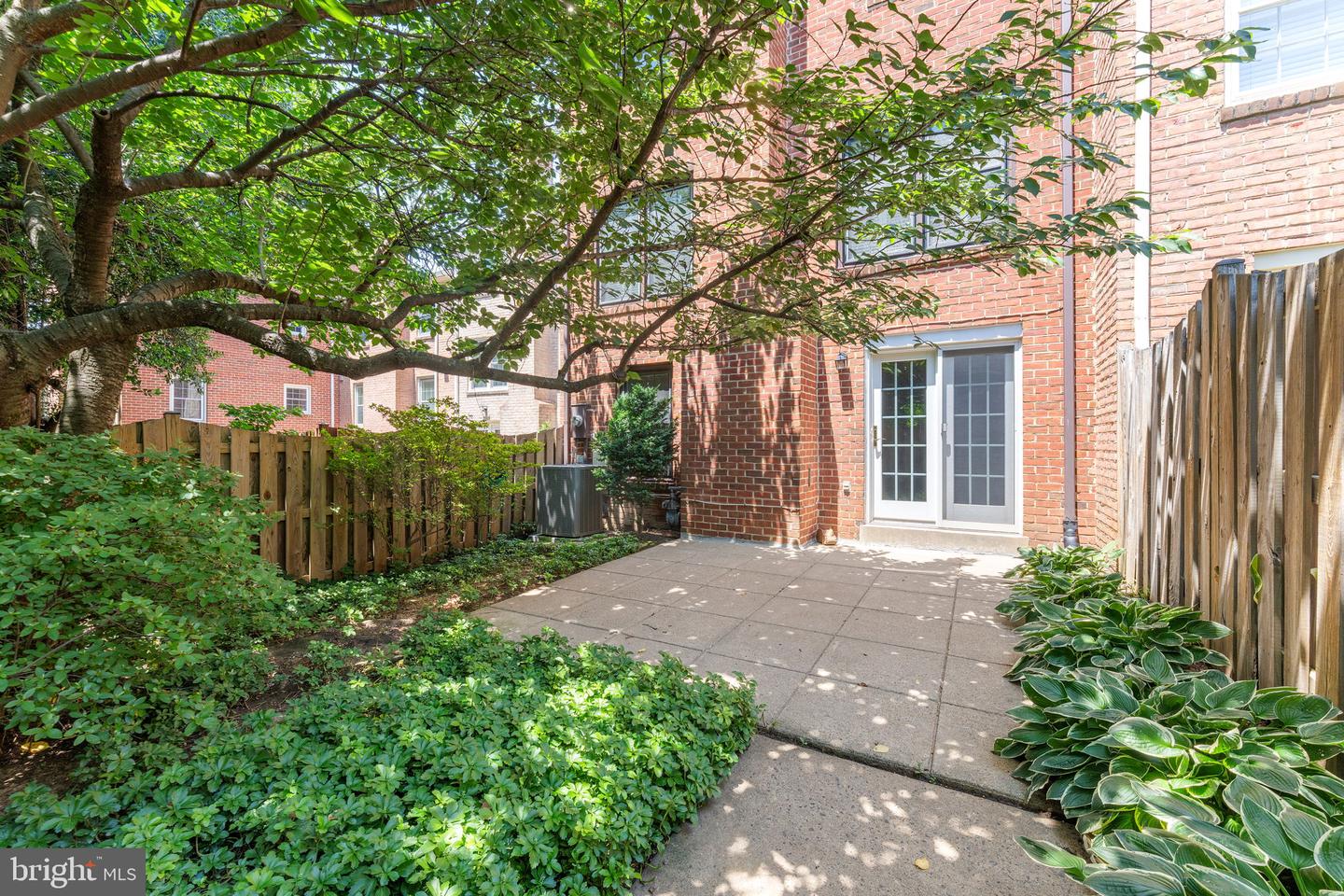 3031 FEDERAL HILL DR, SEVEN CORNERS, Virginia 22044, 4 Bedrooms Bedrooms, ,3 BathroomsBathrooms,Residential,For sale,3031 FEDERAL HILL DR,VAFX2250132 MLS # VAFX2250132