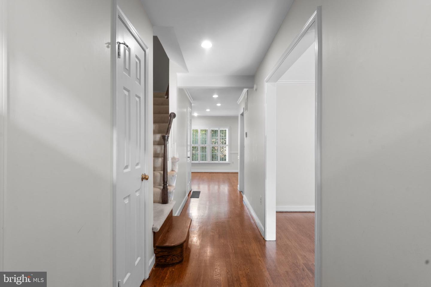 3031 FEDERAL HILL DR, SEVEN CORNERS, Virginia 22044, 4 Bedrooms Bedrooms, ,3 BathroomsBathrooms,Residential,For sale,3031 FEDERAL HILL DR,VAFX2250132 MLS # VAFX2250132