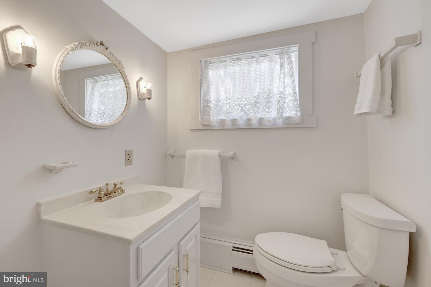 1012 GRANT ST, HERNDON, Virginia 20170, 3 Bedrooms Bedrooms, ,3 BathroomsBathrooms,Residential,For sale,1012 GRANT ST,VAFX2250178 MLS # VAFX2250178