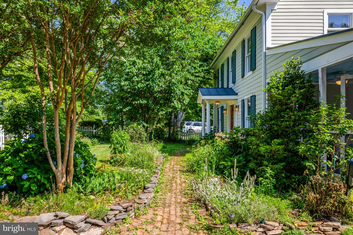 1012 GRANT ST, HERNDON, Virginia 20170, 3 Bedrooms Bedrooms, ,3 BathroomsBathrooms,Residential,For sale,1012 GRANT ST,VAFX2250178 MLS # VAFX2250178