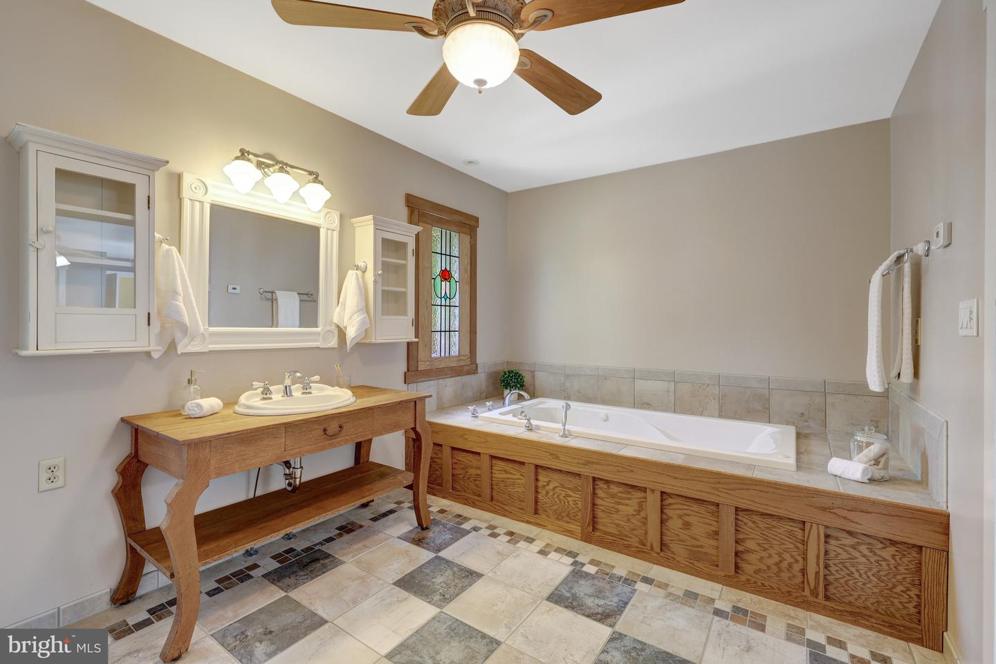 1012 GRANT ST, HERNDON, Virginia 20170, 3 Bedrooms Bedrooms, ,3 BathroomsBathrooms,Residential,For sale,1012 GRANT ST,VAFX2250178 MLS # VAFX2250178