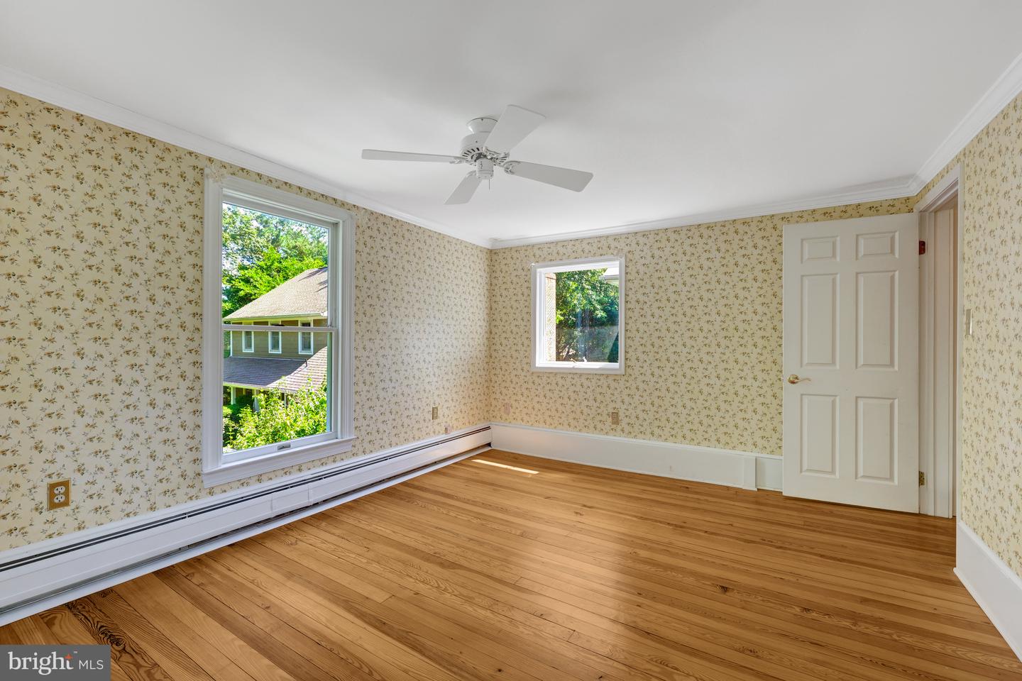 1012 GRANT ST, HERNDON, Virginia 20170, 3 Bedrooms Bedrooms, ,3 BathroomsBathrooms,Residential,For sale,1012 GRANT ST,VAFX2250178 MLS # VAFX2250178