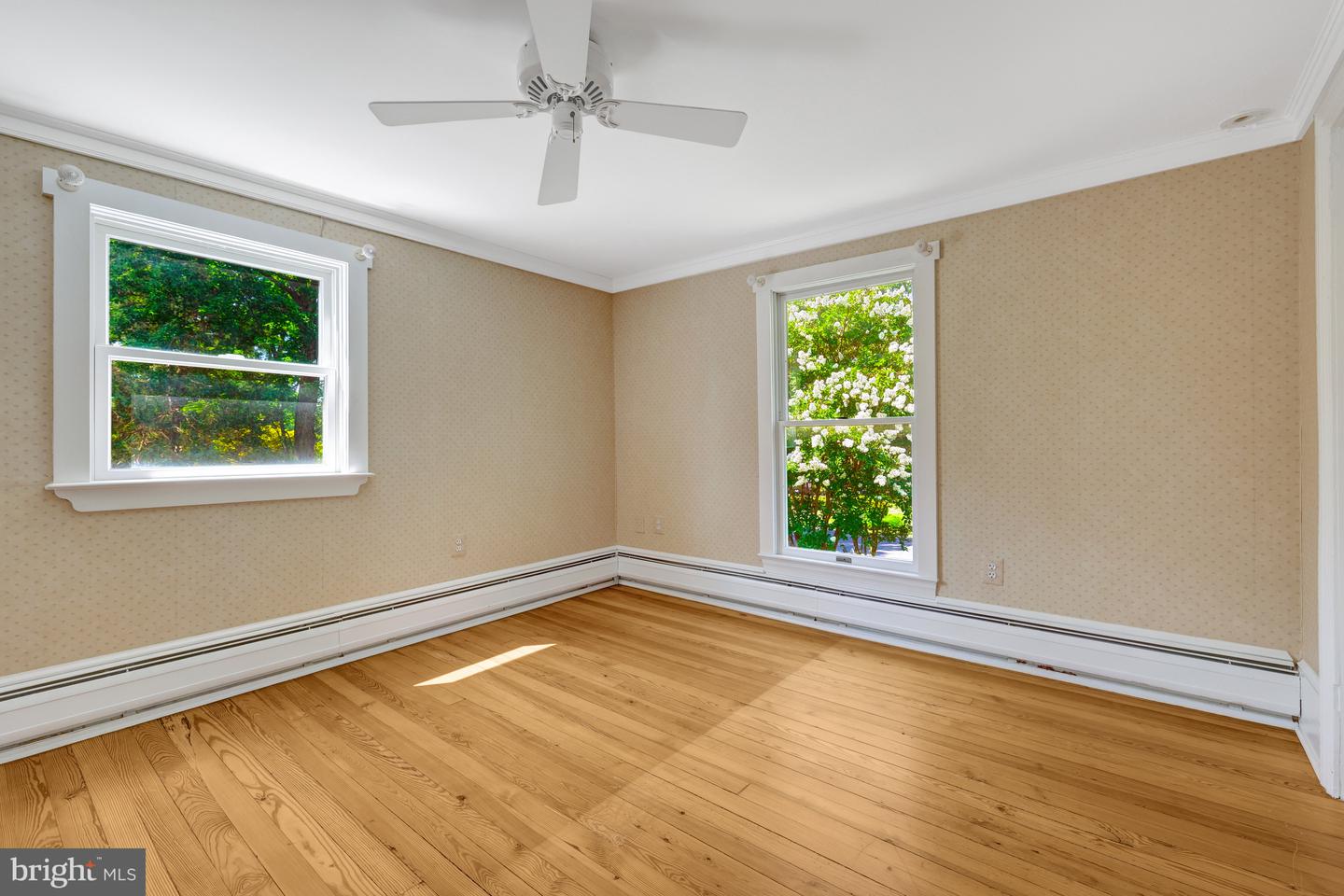 1012 GRANT ST, HERNDON, Virginia 20170, 3 Bedrooms Bedrooms, ,3 BathroomsBathrooms,Residential,For sale,1012 GRANT ST,VAFX2250178 MLS # VAFX2250178