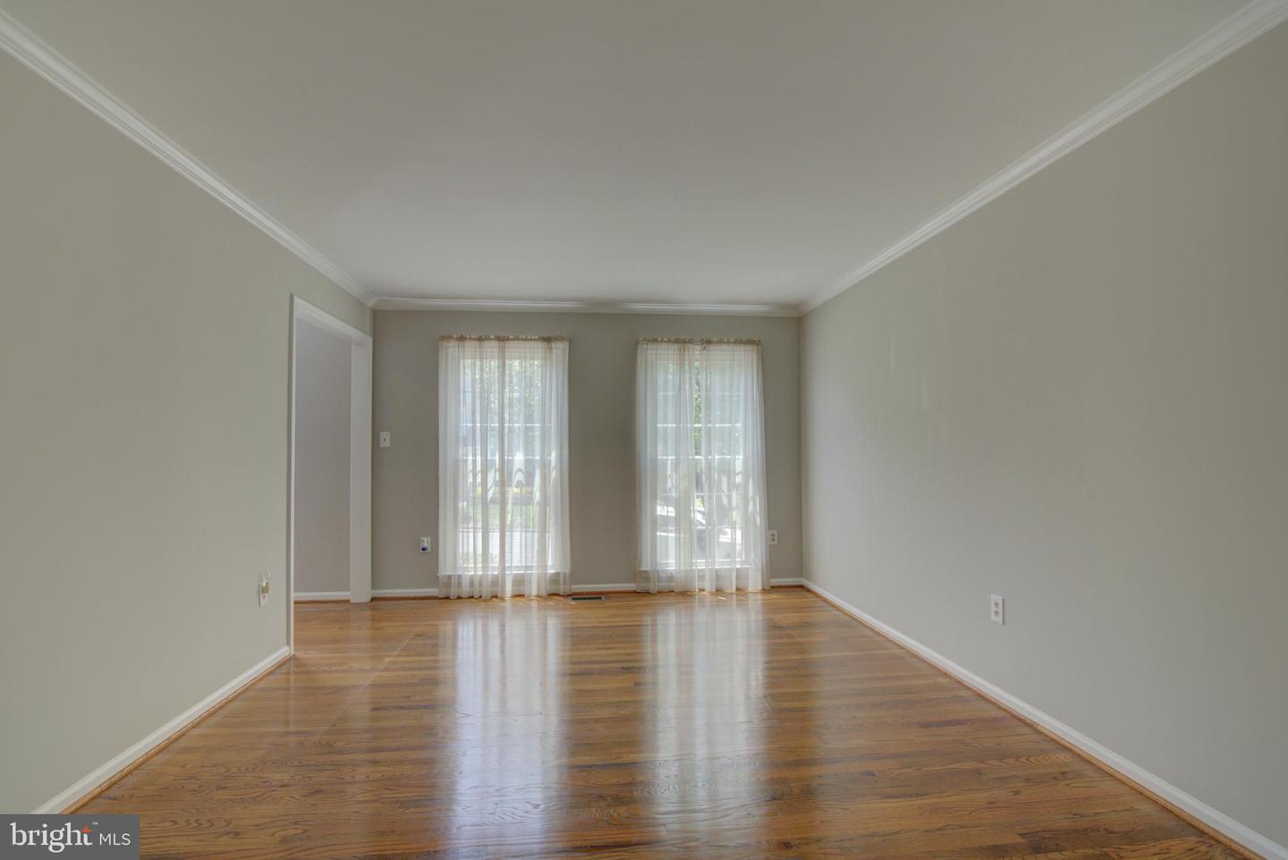 6821 COMPTON HEIGHTS CIR, CLIFTON, Virginia 20124, 4 Bedrooms Bedrooms, ,3 BathroomsBathrooms,Residential,For sale,6821 COMPTON HEIGHTS CIR,VAFX2250272 MLS # VAFX2250272