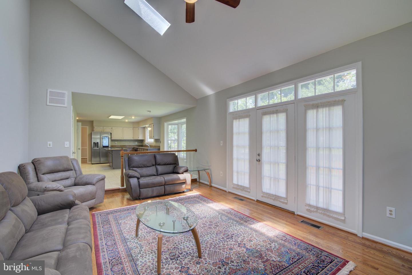 6821 COMPTON HEIGHTS CIR, CLIFTON, Virginia 20124, 4 Bedrooms Bedrooms, ,3 BathroomsBathrooms,Residential,For sale,6821 COMPTON HEIGHTS CIR,VAFX2250272 MLS # VAFX2250272