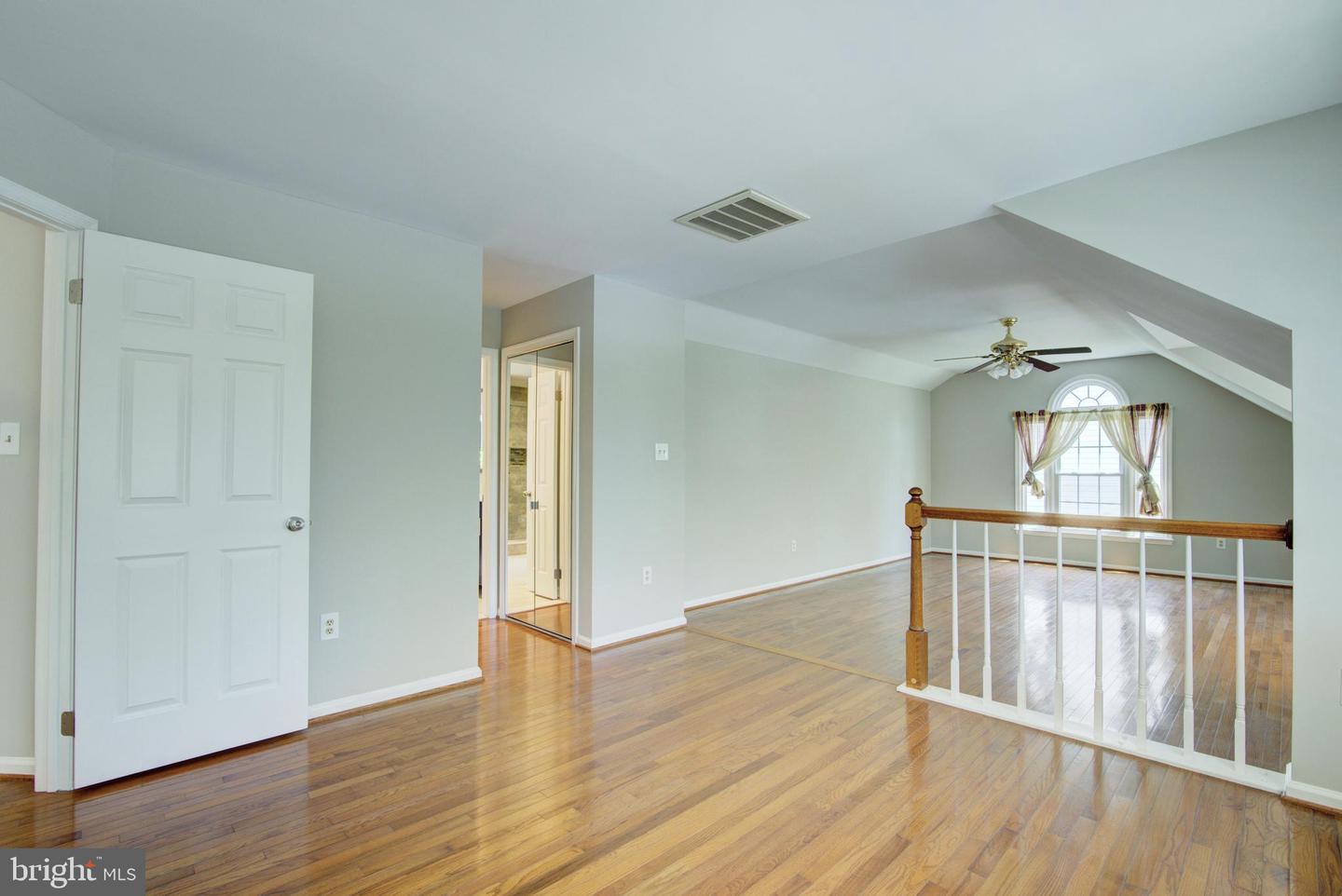 6821 COMPTON HEIGHTS CIR, CLIFTON, Virginia 20124, 4 Bedrooms Bedrooms, ,3 BathroomsBathrooms,Residential,For sale,6821 COMPTON HEIGHTS CIR,VAFX2250272 MLS # VAFX2250272