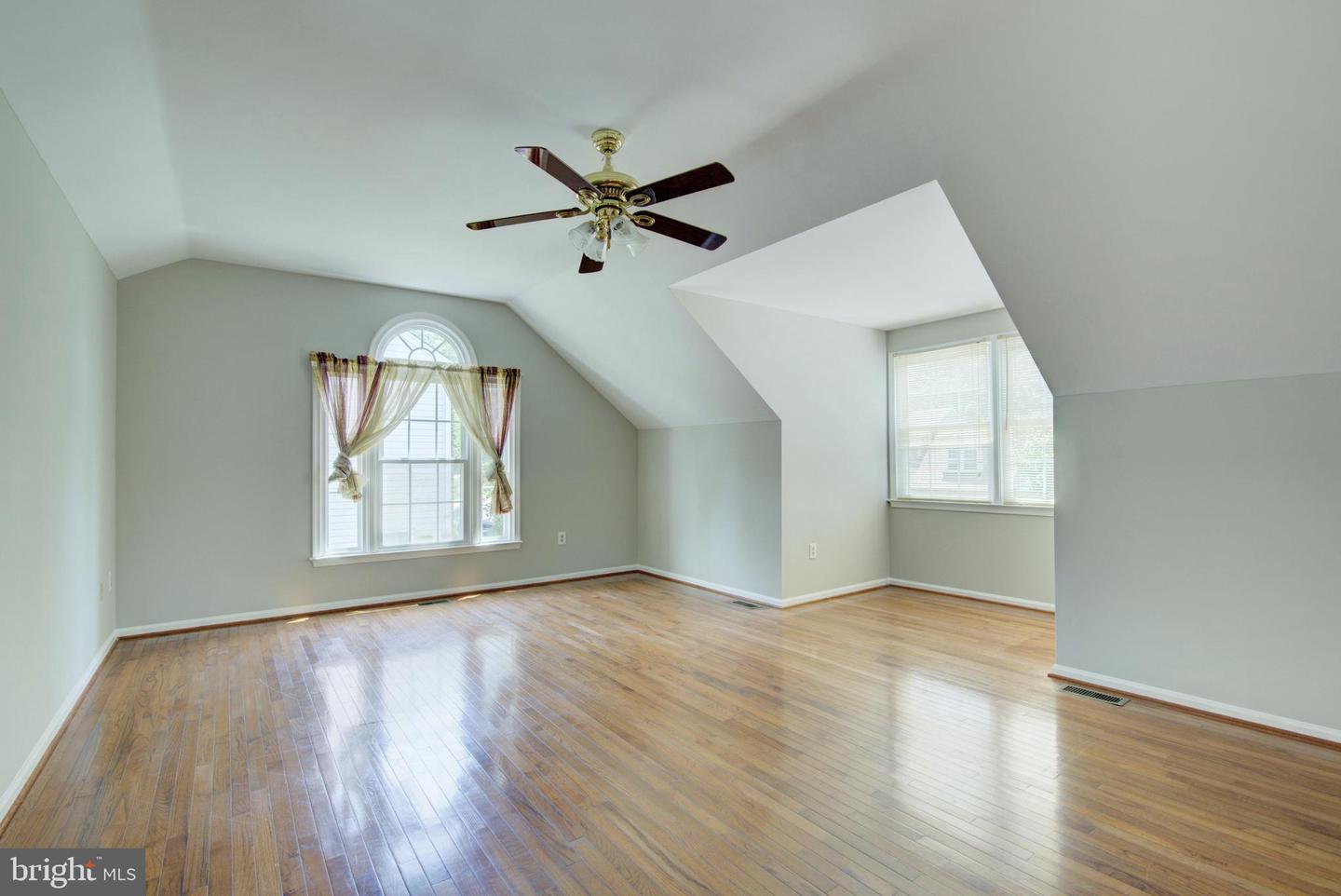 6821 COMPTON HEIGHTS CIR, CLIFTON, Virginia 20124, 4 Bedrooms Bedrooms, ,3 BathroomsBathrooms,Residential,For sale,6821 COMPTON HEIGHTS CIR,VAFX2250272 MLS # VAFX2250272