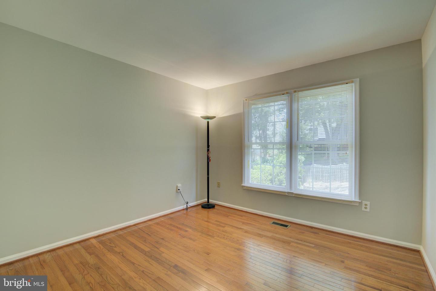 6821 COMPTON HEIGHTS CIR, CLIFTON, Virginia 20124, 4 Bedrooms Bedrooms, ,3 BathroomsBathrooms,Residential,For sale,6821 COMPTON HEIGHTS CIR,VAFX2250272 MLS # VAFX2250272