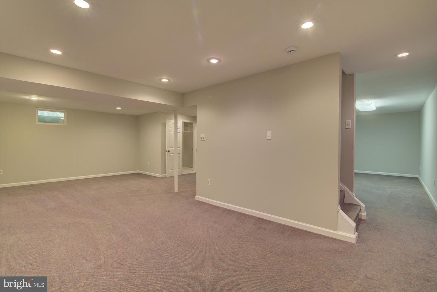 6821 COMPTON HEIGHTS CIR, CLIFTON, Virginia 20124, 4 Bedrooms Bedrooms, ,3 BathroomsBathrooms,Residential,For sale,6821 COMPTON HEIGHTS CIR,VAFX2250272 MLS # VAFX2250272