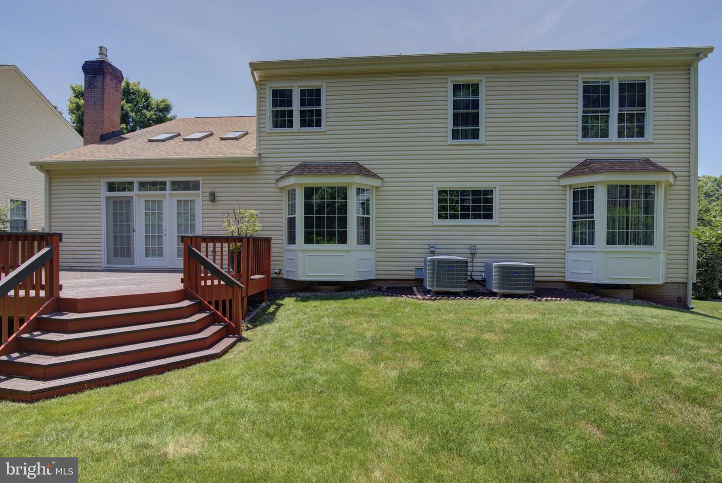 6821 COMPTON HEIGHTS CIR, CLIFTON, Virginia 20124, 4 Bedrooms Bedrooms, ,3 BathroomsBathrooms,Residential,For sale,6821 COMPTON HEIGHTS CIR,VAFX2250272 MLS # VAFX2250272