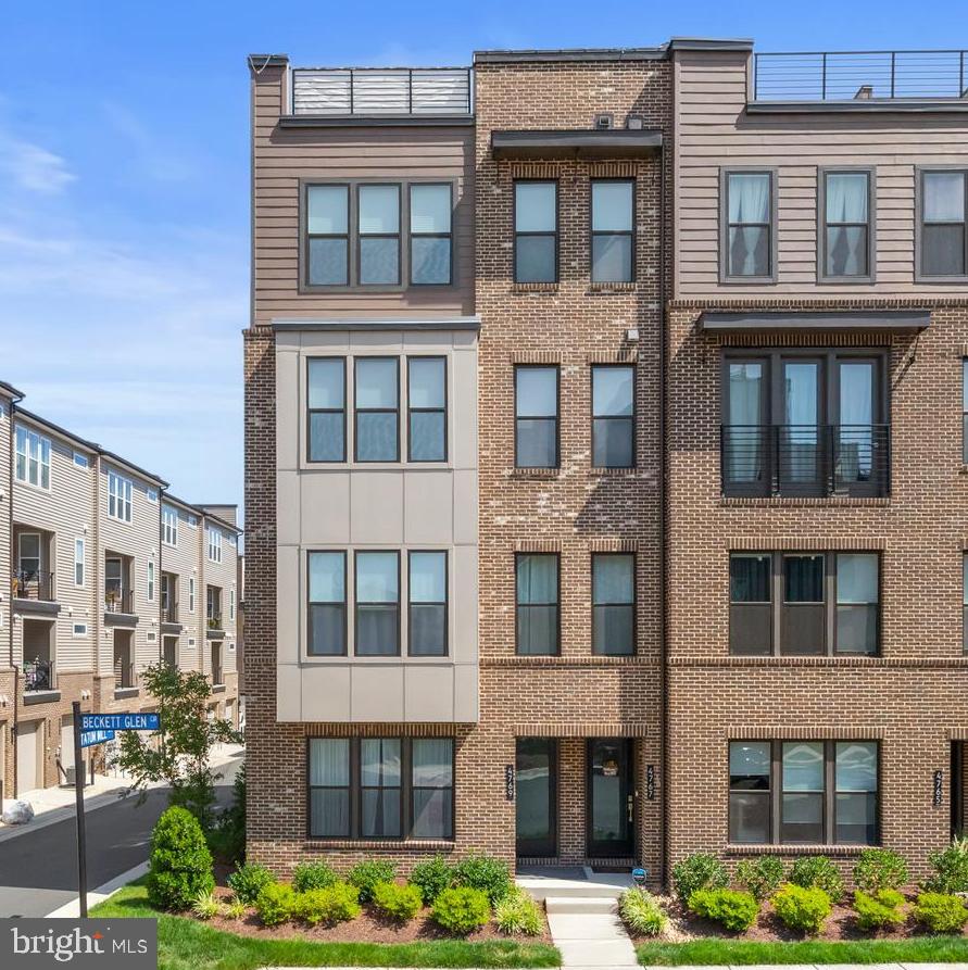 4767 TATUM MILL WAY #202, CHANTILLY, Virginia 20151, 3 Bedrooms Bedrooms, ,2 BathroomsBathrooms,Residential,For sale,4767 TATUM MILL WAY #202,VAFX2250394 MLS # VAFX2250394