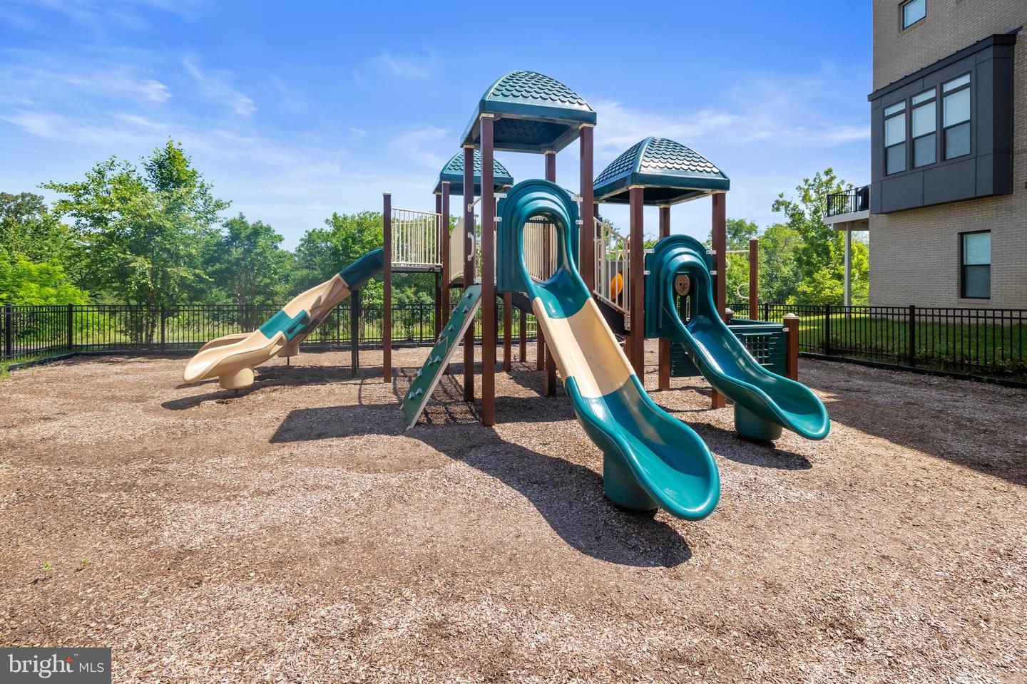 4767 TATUM MILL WAY #202, CHANTILLY, Virginia 20151, 3 Bedrooms Bedrooms, ,2 BathroomsBathrooms,Residential,For sale,4767 TATUM MILL WAY #202,VAFX2250394 MLS # VAFX2250394
