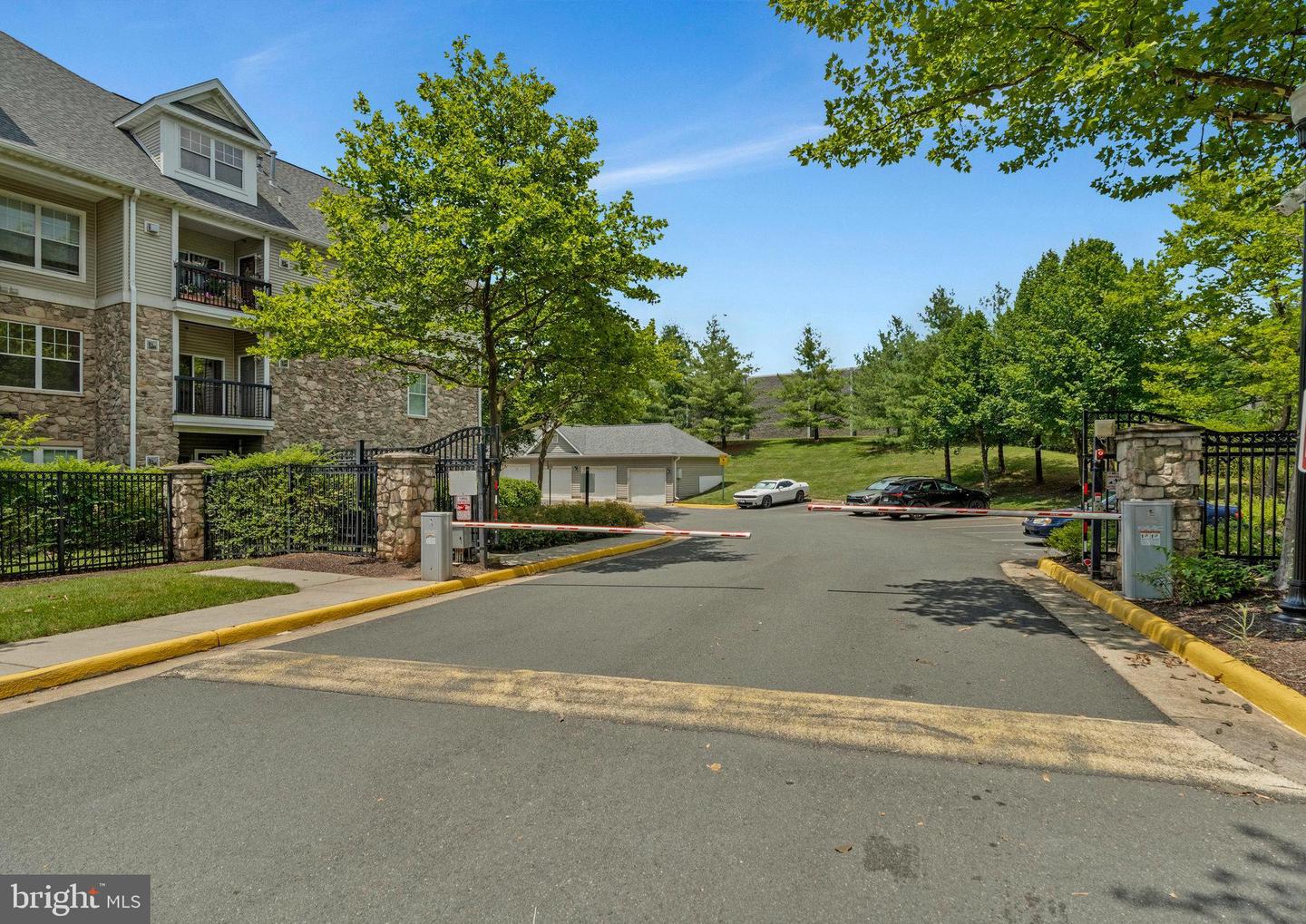 13329-G CONNOR DR #G, CENTREVILLE, Virginia 20120, 2 Bedrooms Bedrooms, ,2 BathroomsBathrooms,Residential,For sale,13329-G CONNOR DR #G,VAFX2250416 MLS # VAFX2250416