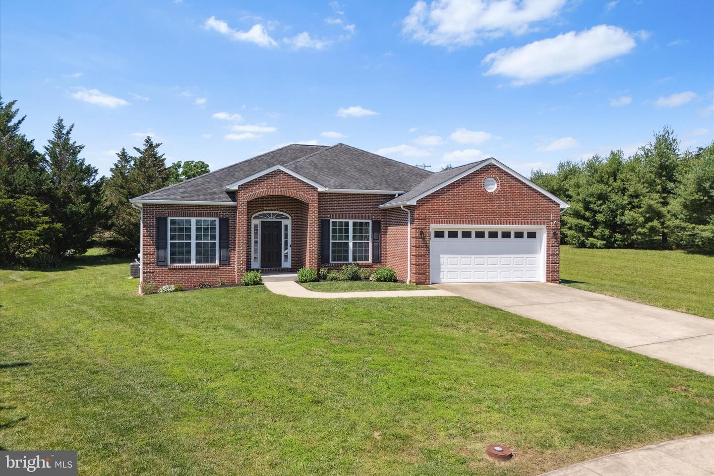 109 MURPHY CT, WINCHESTER, Virginia 22602, 4 Bedrooms Bedrooms, ,2 BathroomsBathrooms,Residential,For sale,109 MURPHY CT,VAFV2035086 MLS # VAFV2035086