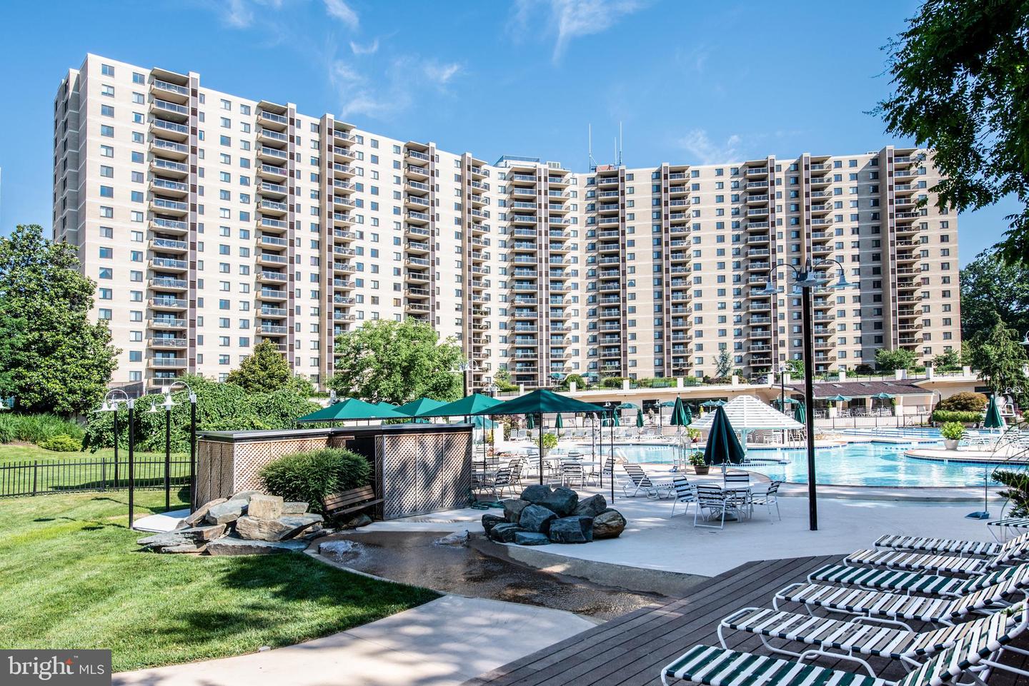 309 YOAKUM PKWY #711, ALEXANDRIA, Virginia 22304, 2 Bedrooms Bedrooms, ,1 BathroomBathrooms,Residential,For sale,309 YOAKUM PKWY #711,VAAX2046900 MLS # VAAX2046900