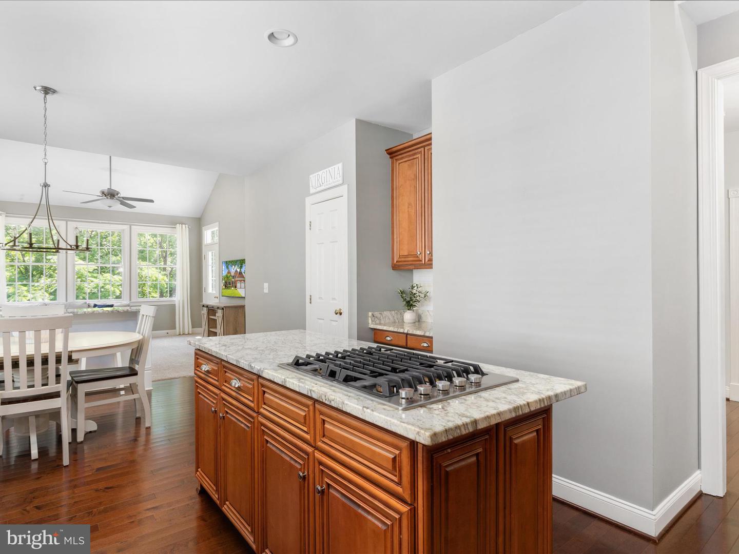 15274 GOLF VIEW DR, HAYMARKET, Virginia 20169, 4 Bedrooms Bedrooms, ,3 BathroomsBathrooms,Residential,For sale,15274 GOLF VIEW DR,VAPW2097936 MLS # VAPW2097936