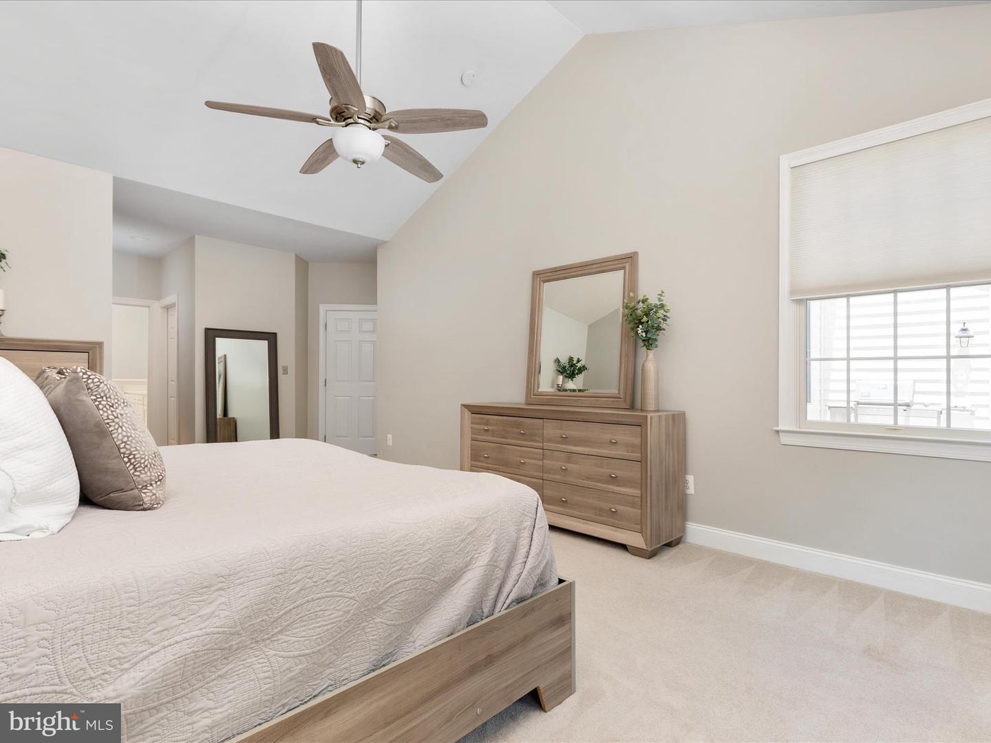15274 GOLF VIEW DR, HAYMARKET, Virginia 20169, 4 Bedrooms Bedrooms, ,3 BathroomsBathrooms,Residential,For sale,15274 GOLF VIEW DR,VAPW2097936 MLS # VAPW2097936