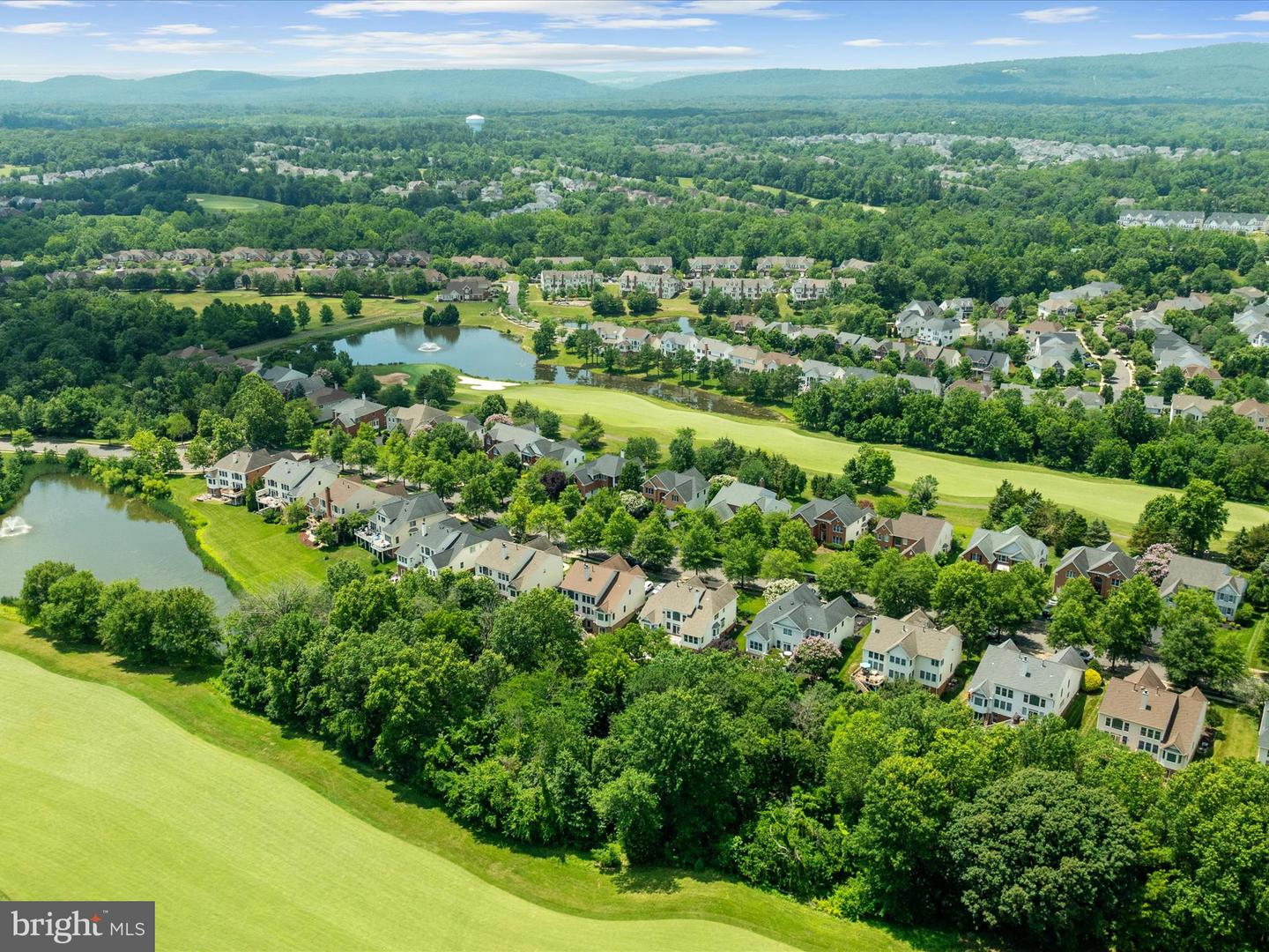 15274 GOLF VIEW DR, HAYMARKET, Virginia 20169, 4 Bedrooms Bedrooms, ,3 BathroomsBathrooms,Residential,For sale,15274 GOLF VIEW DR,VAPW2097936 MLS # VAPW2097936