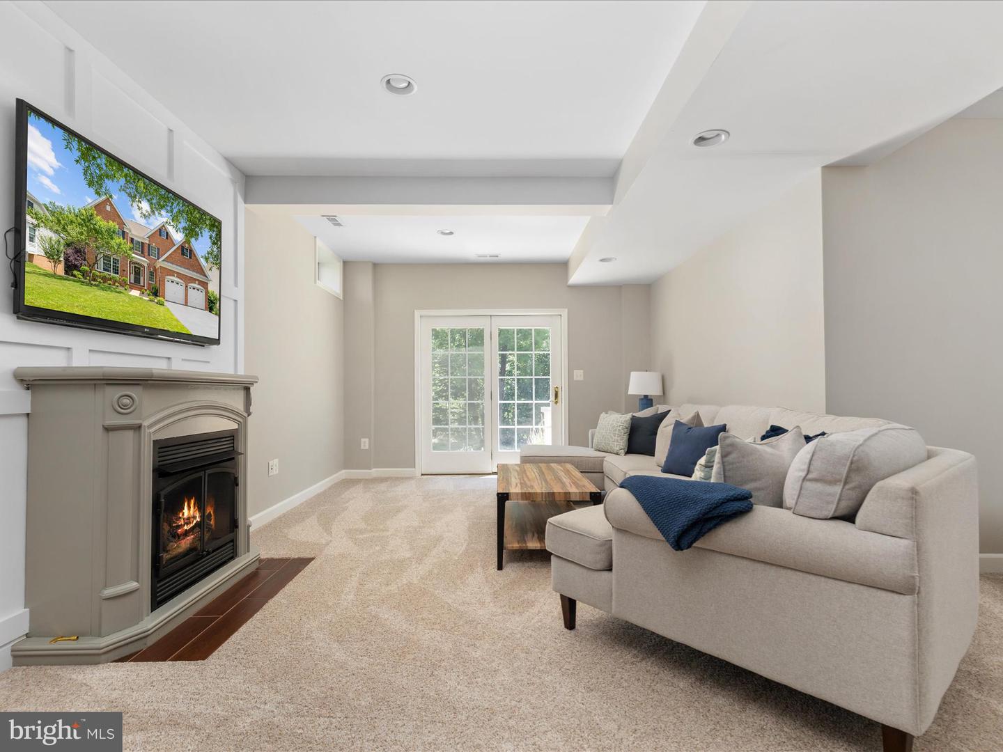 15274 GOLF VIEW DR, HAYMARKET, Virginia 20169, 4 Bedrooms Bedrooms, ,3 BathroomsBathrooms,Residential,For sale,15274 GOLF VIEW DR,VAPW2097936 MLS # VAPW2097936