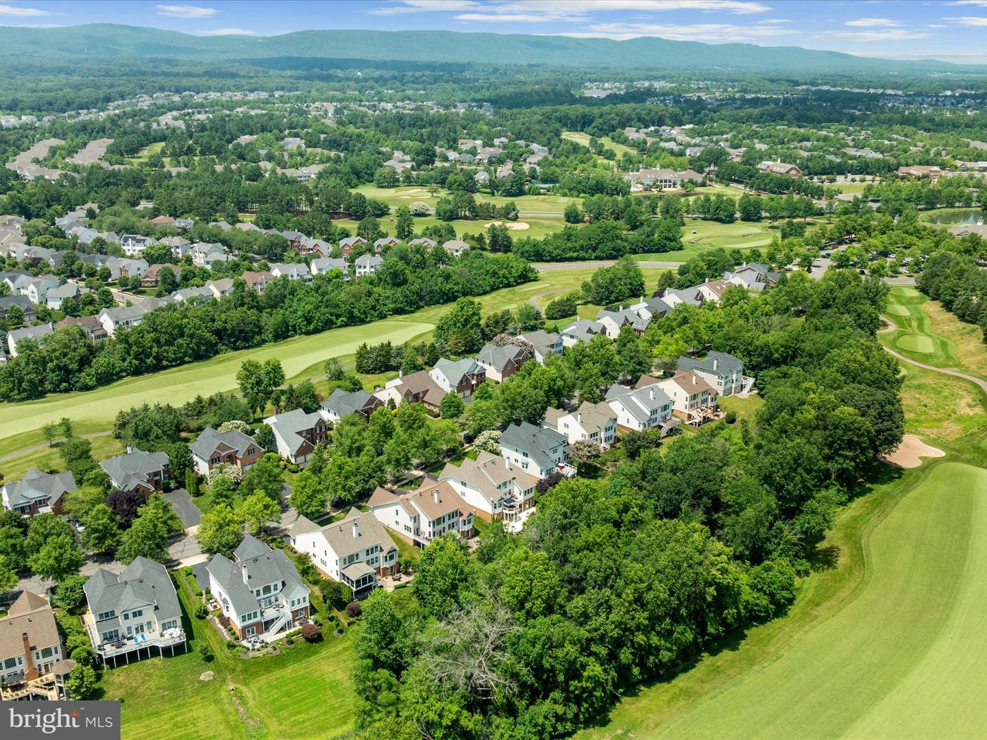 15274 GOLF VIEW DR, HAYMARKET, Virginia 20169, 4 Bedrooms Bedrooms, ,3 BathroomsBathrooms,Residential,For sale,15274 GOLF VIEW DR,VAPW2097936 MLS # VAPW2097936