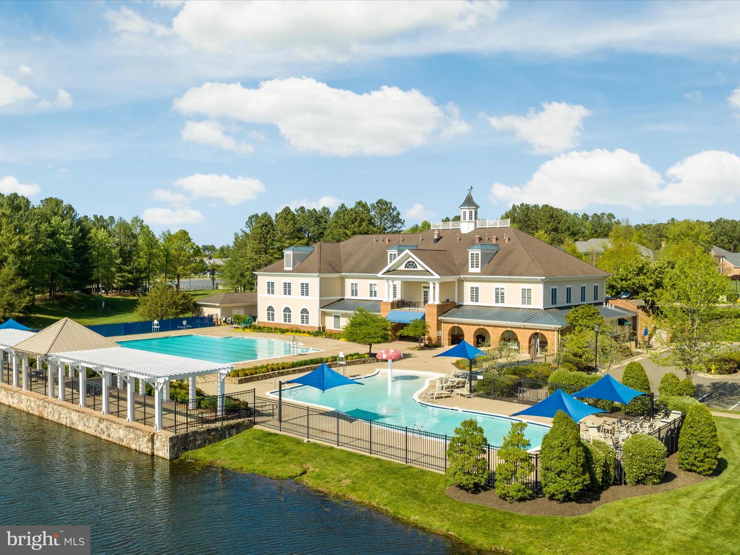15274 GOLF VIEW DR, HAYMARKET, Virginia 20169, 4 Bedrooms Bedrooms, ,3 BathroomsBathrooms,Residential,For sale,15274 GOLF VIEW DR,VAPW2097936 MLS # VAPW2097936