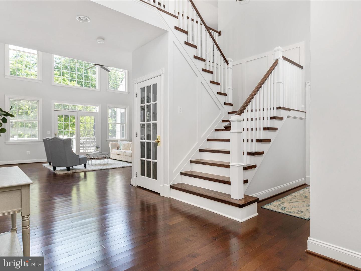 15274 GOLF VIEW DR, HAYMARKET, Virginia 20169, 4 Bedrooms Bedrooms, ,3 BathroomsBathrooms,Residential,For sale,15274 GOLF VIEW DR,VAPW2097936 MLS # VAPW2097936