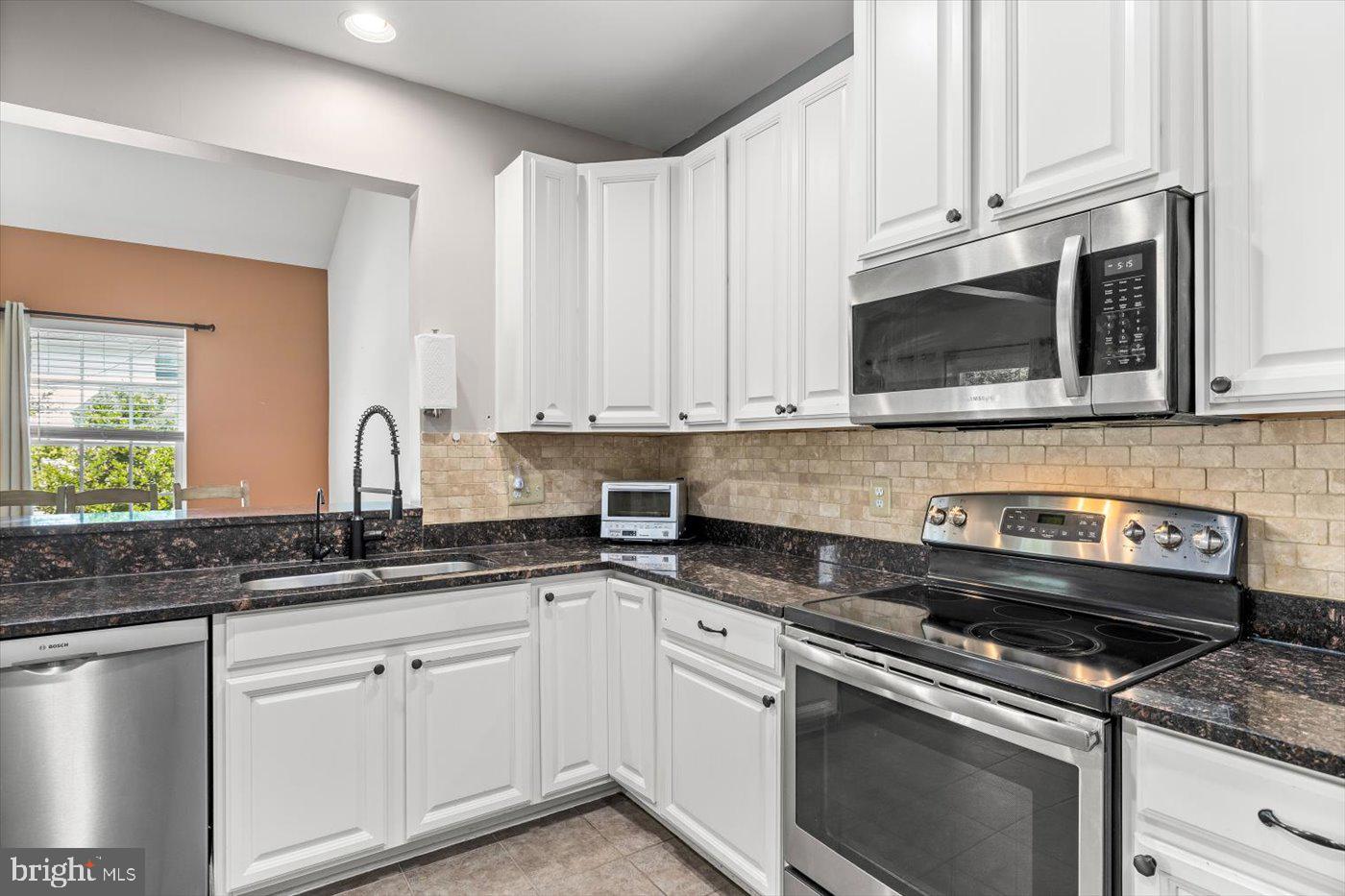 7 KETTLEBROOK CT, STAFFORD, Virginia 22556, 5 Bedrooms Bedrooms, ,4 BathroomsBathrooms,Residential,For sale,7 KETTLEBROOK CT,VAST2040214 MLS # VAST2040214