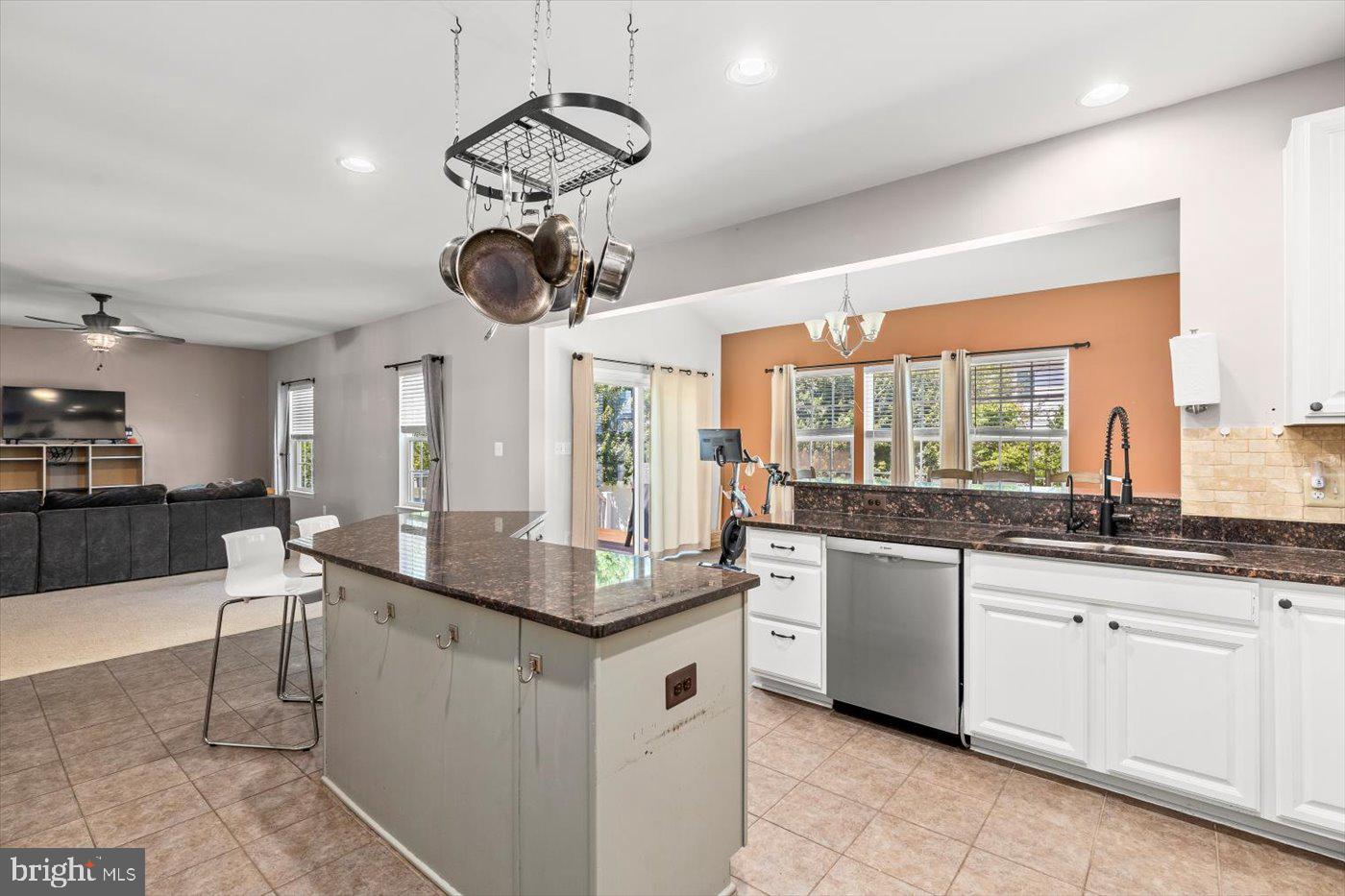 7 KETTLEBROOK CT, STAFFORD, Virginia 22556, 5 Bedrooms Bedrooms, ,4 BathroomsBathrooms,Residential,For sale,7 KETTLEBROOK CT,VAST2040214 MLS # VAST2040214